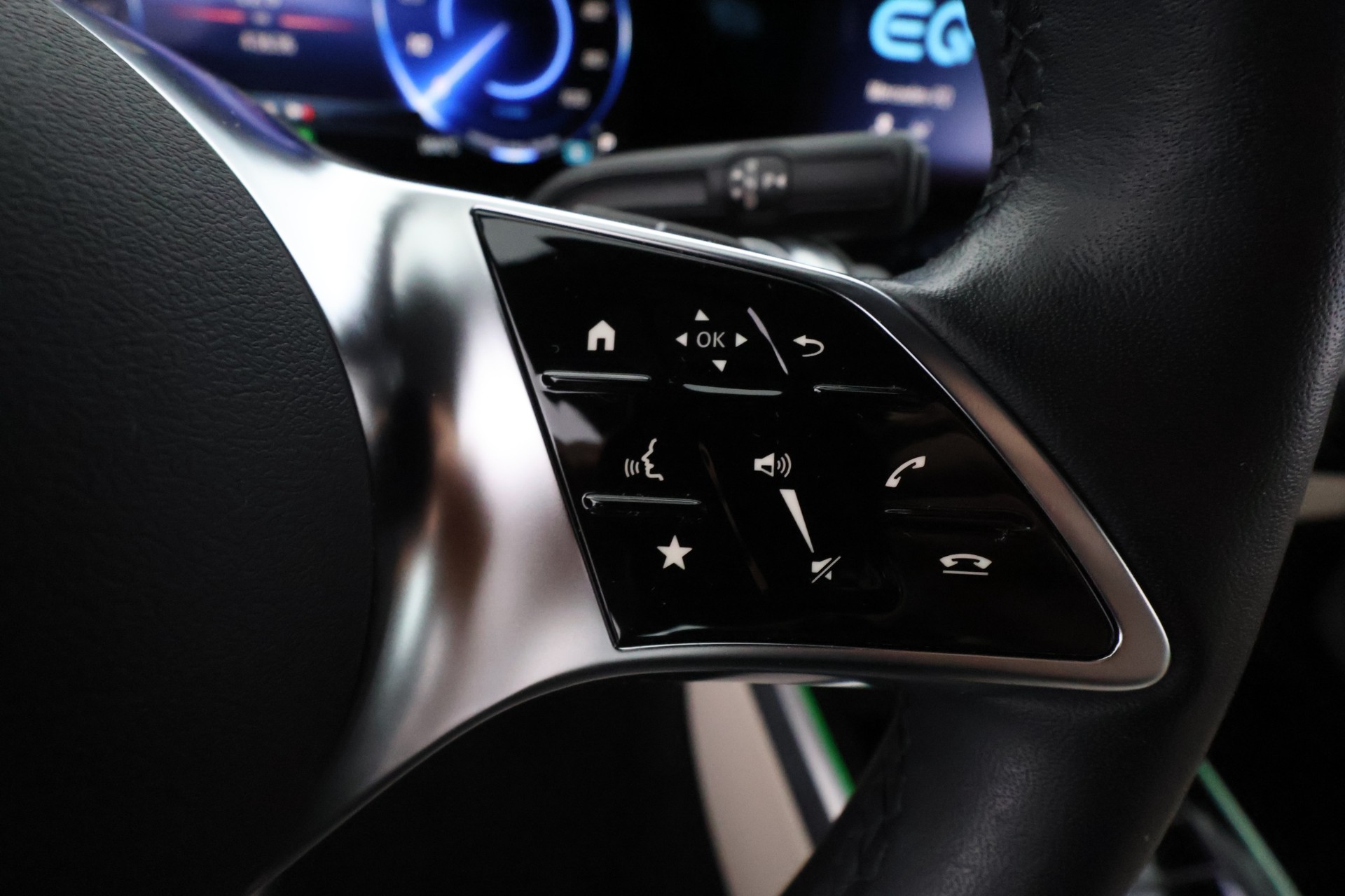 Mercedes-Benz EQB 2024