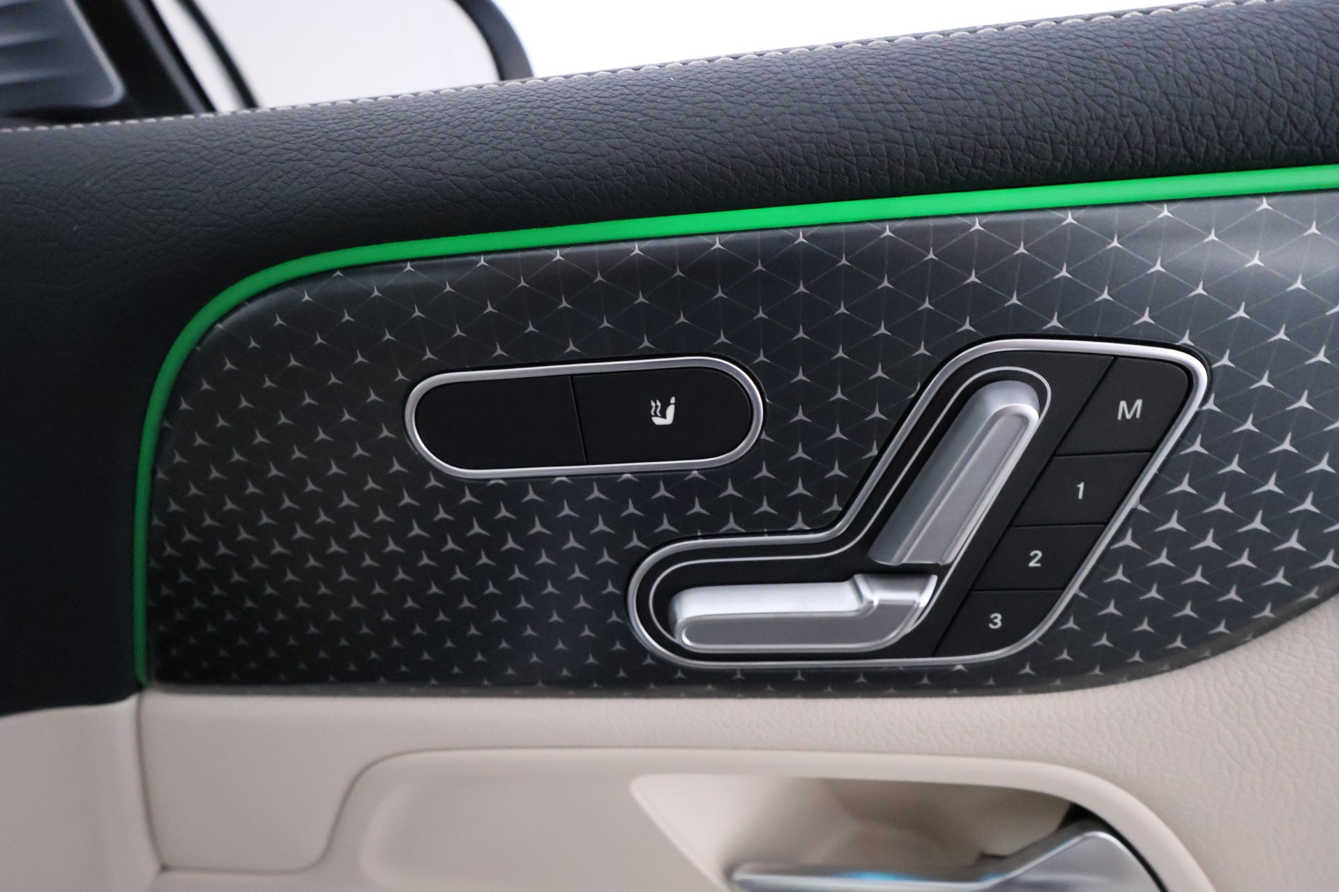 Mercedes-Benz EQB 2024