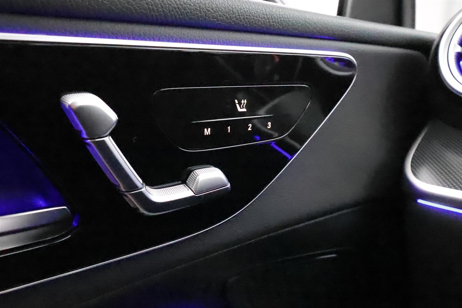 Mercedes-Benz GLC 2025