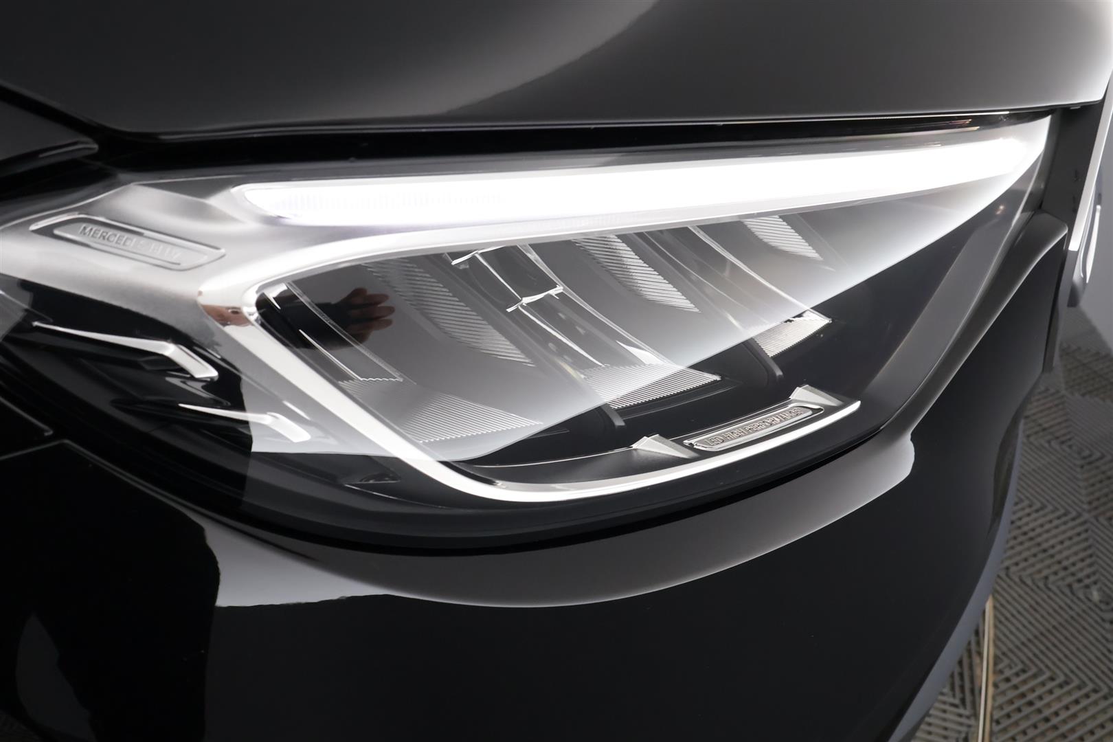 Mercedes-Benz GLC 2025