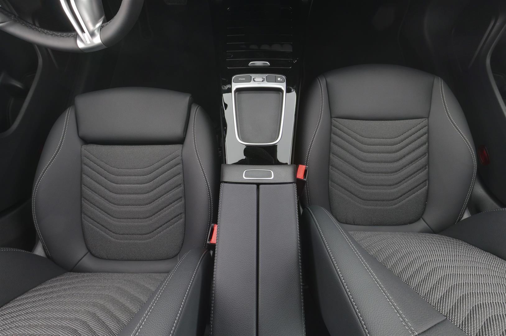 Mercedes-Benz CLA 2025