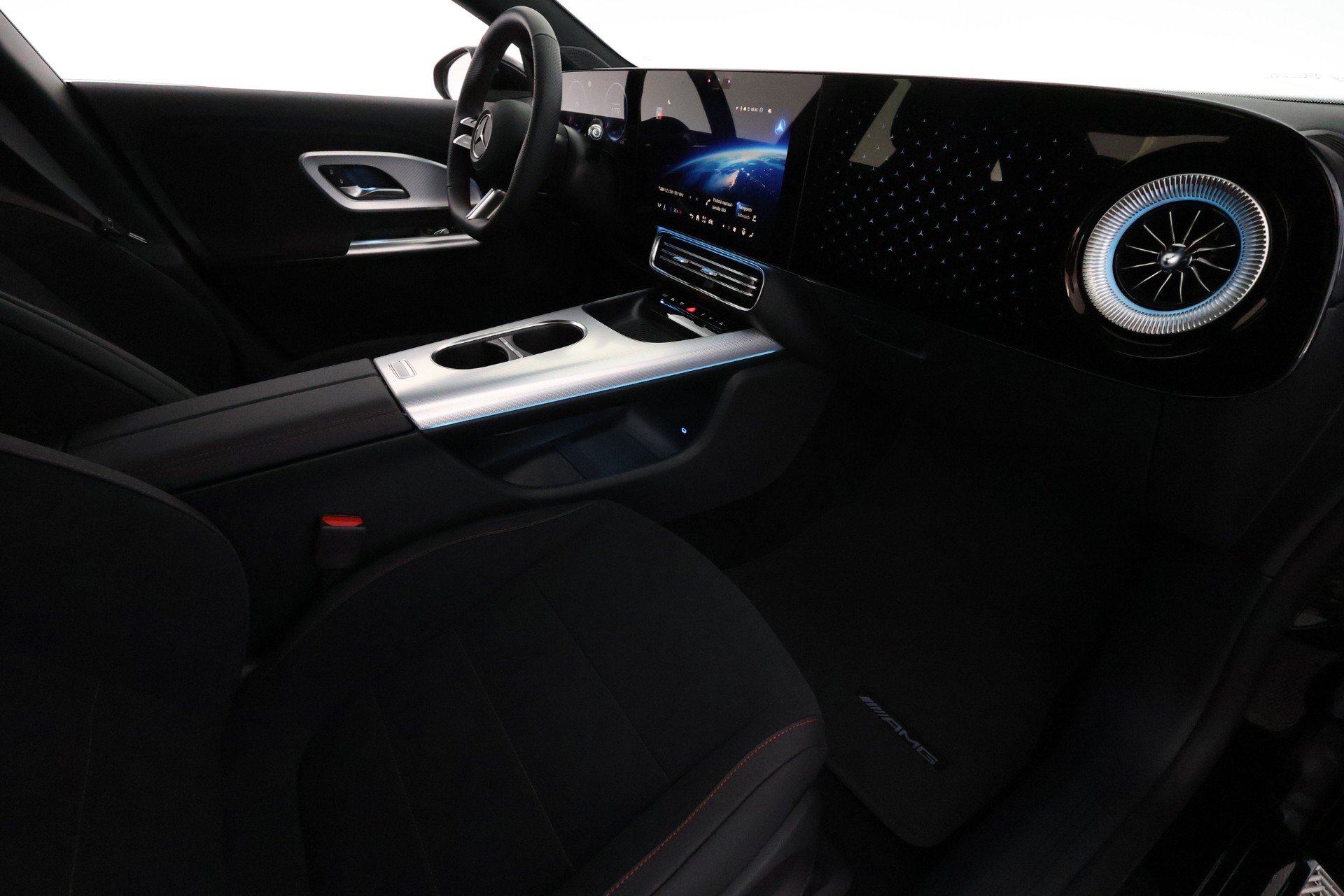 MERCEDES-BENZ CLA 2026