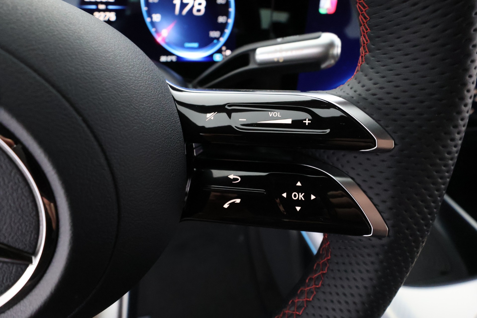 MERCEDES-BENZ CLA 2026