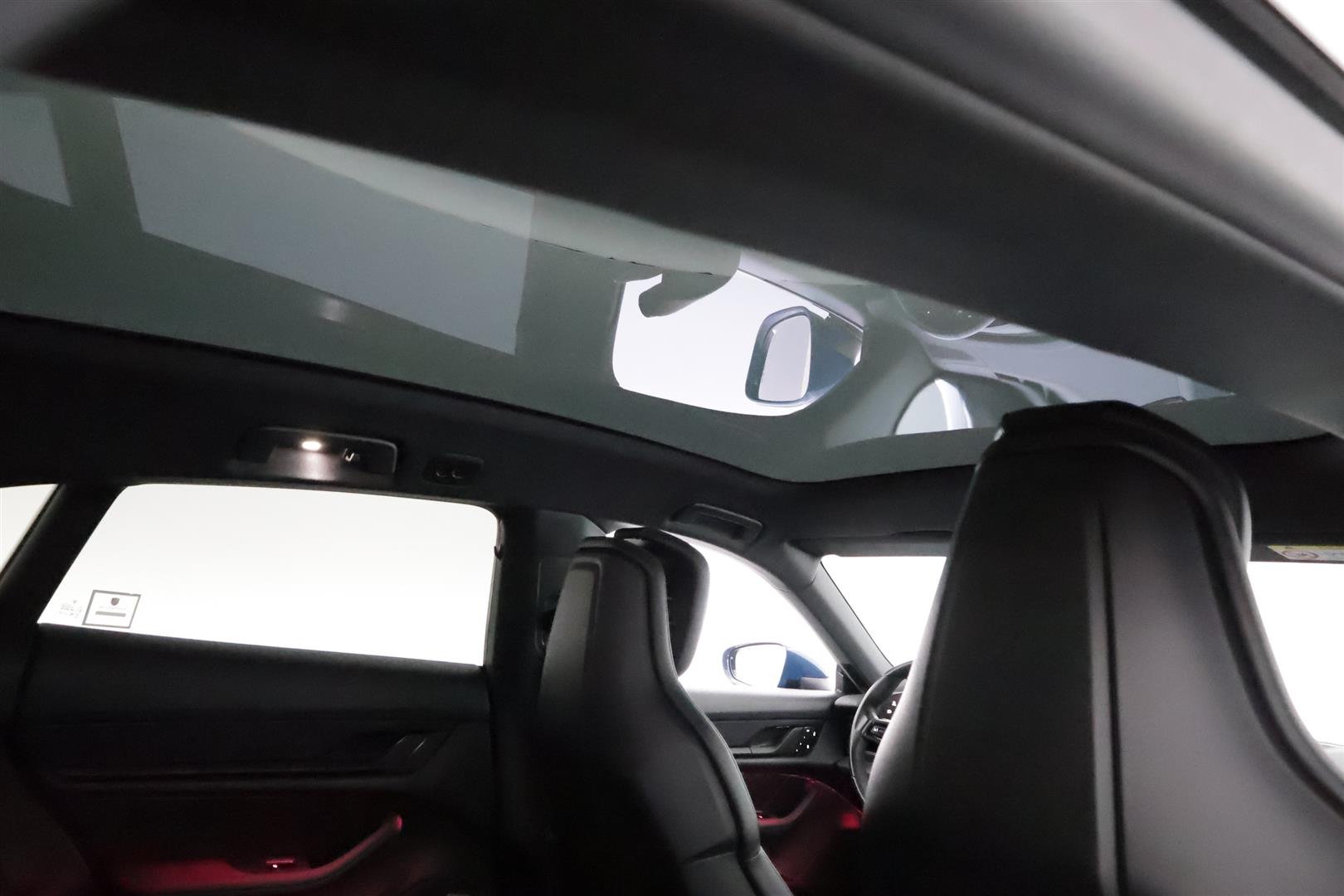 PORSCHE TAYCAN 2022