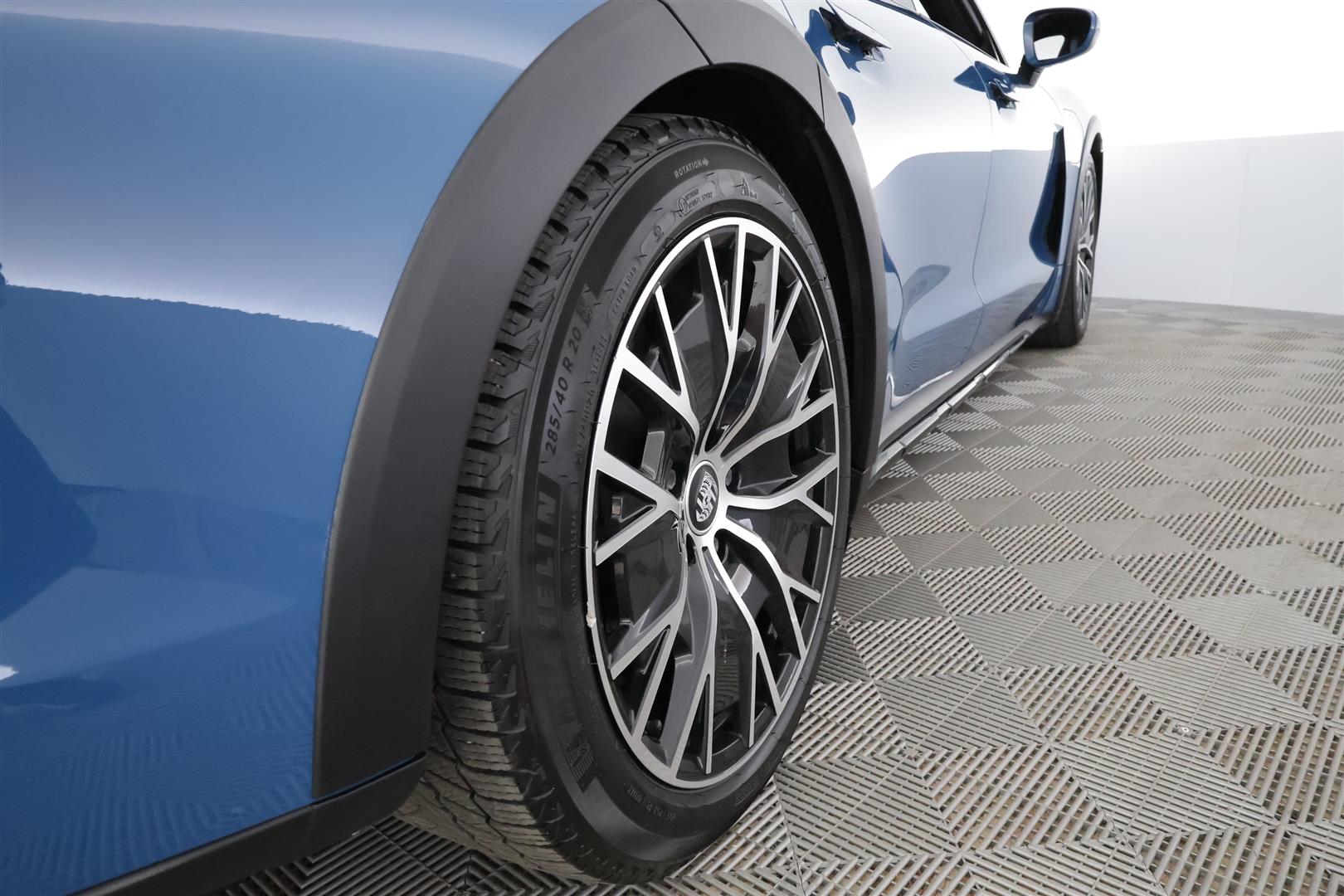 PORSCHE TAYCAN 2022