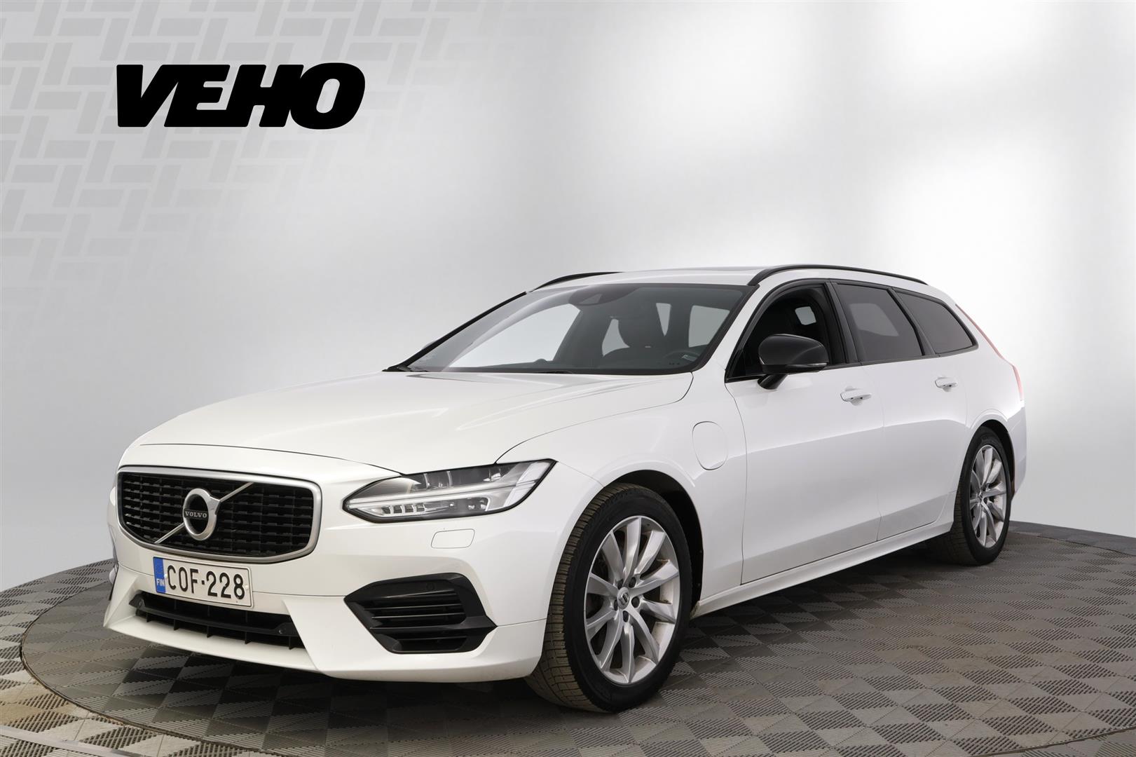 VOLVO V90 2020