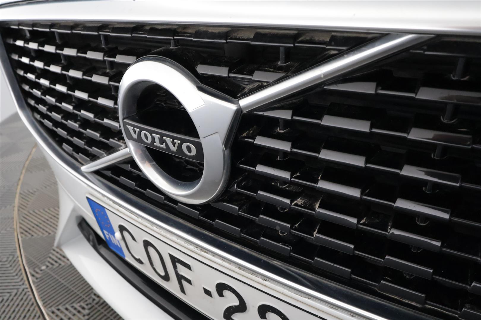 VOLVO V90 2020