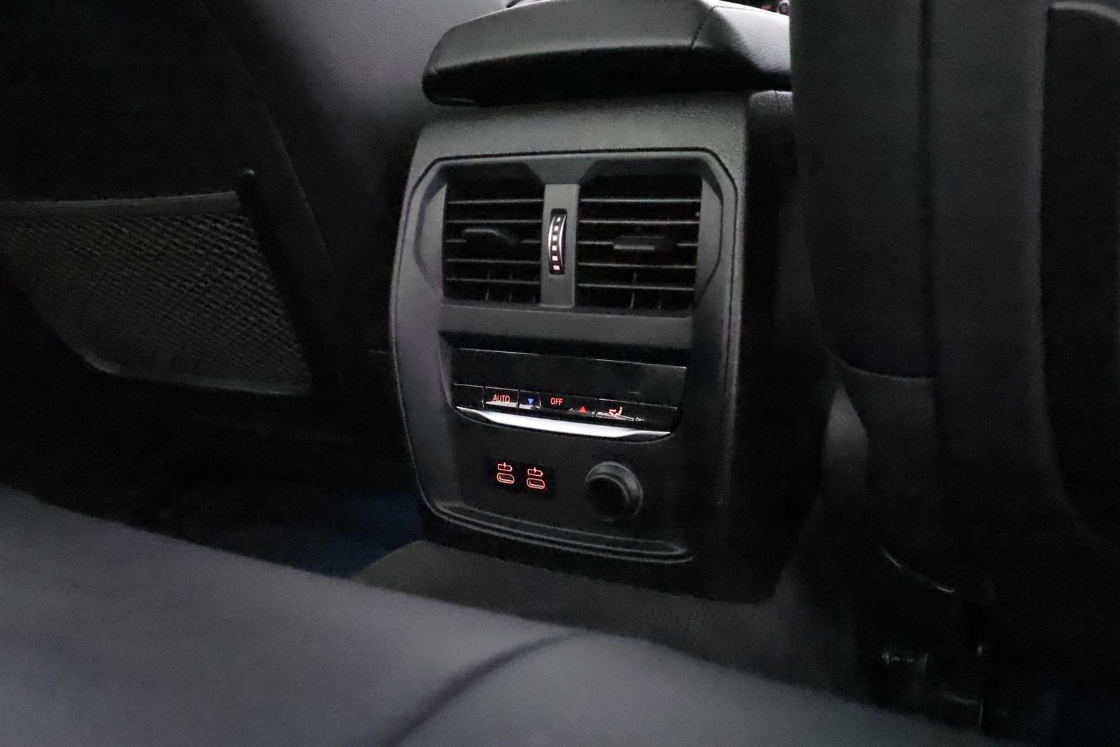 BMW 330 2019