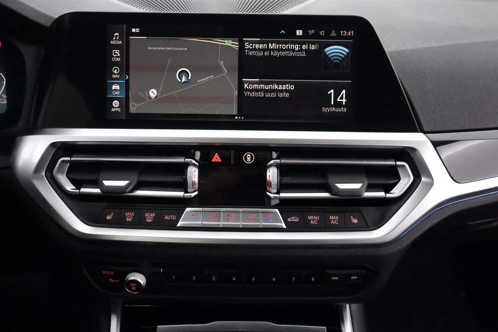 BMW 330 2019