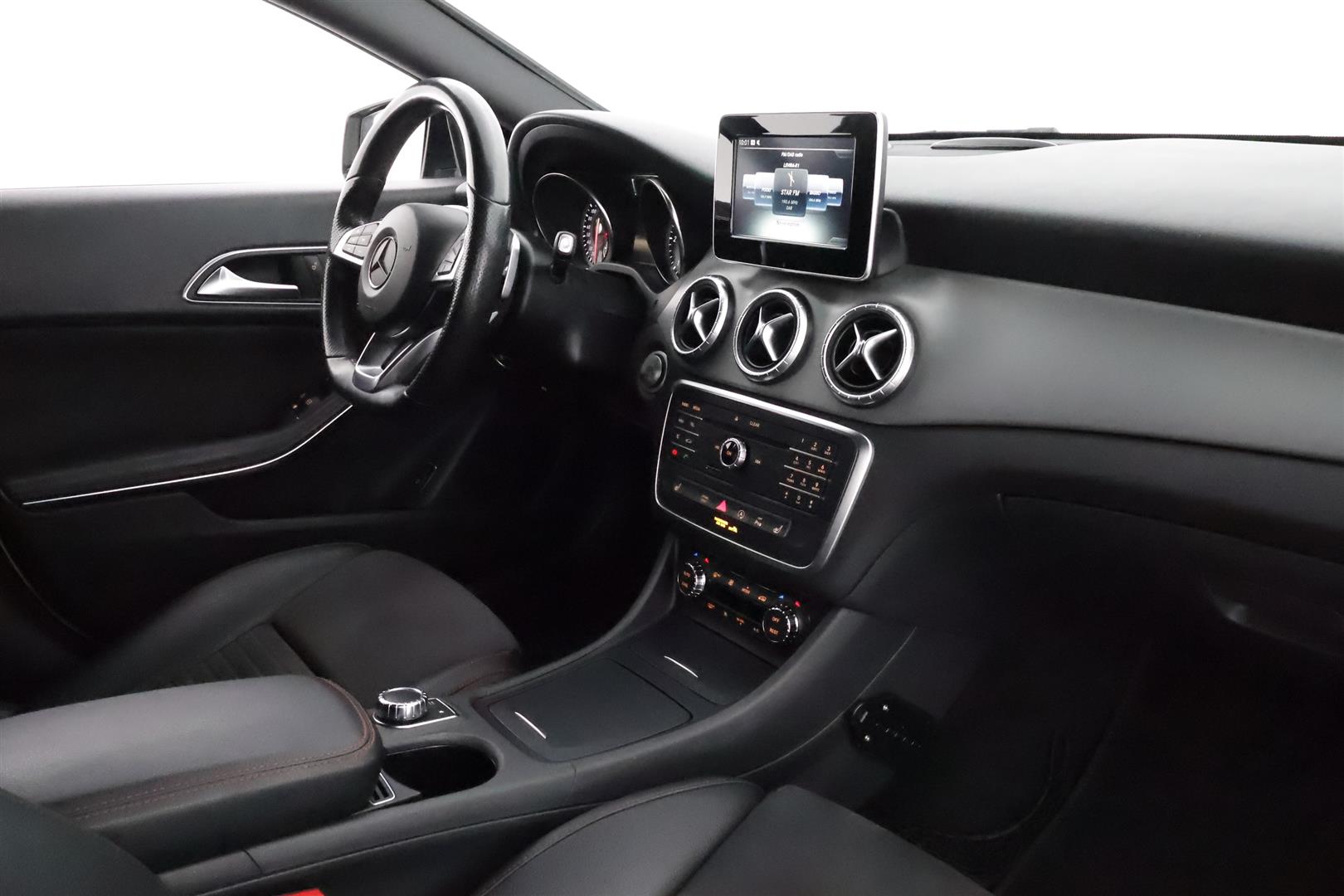 Mercedes-Benz CLA 2015