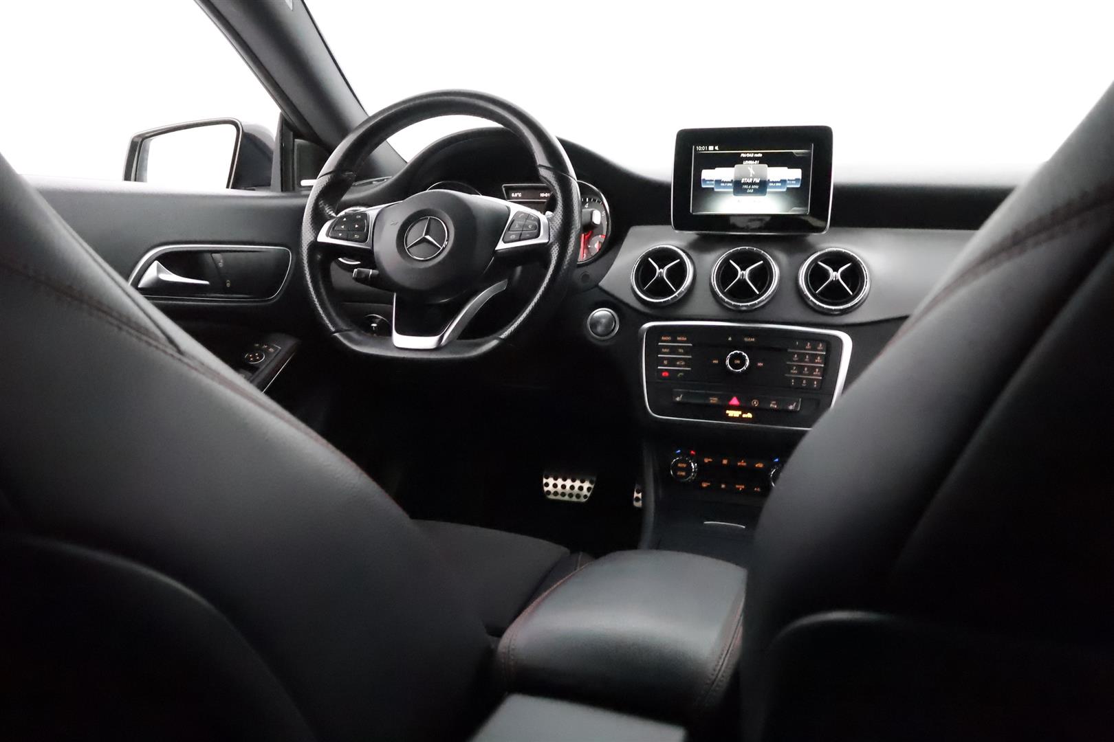 Mercedes-Benz CLA 2015