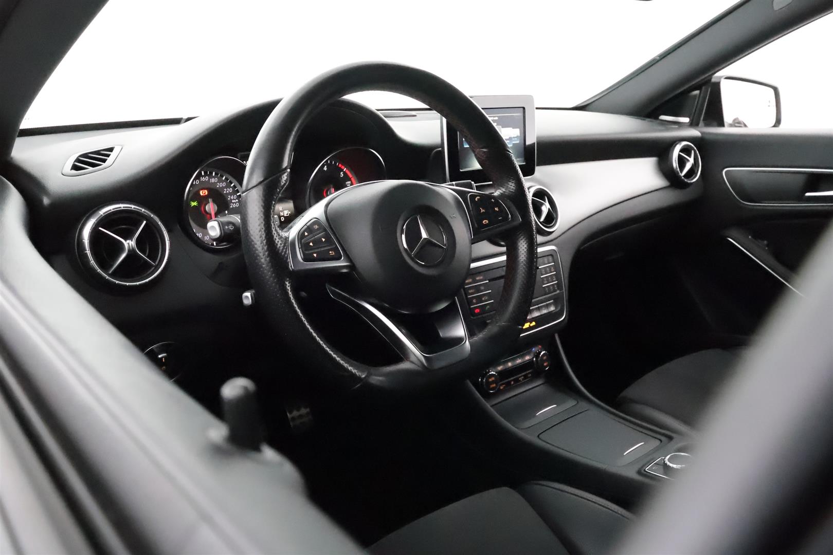 Mercedes-Benz CLA 2015