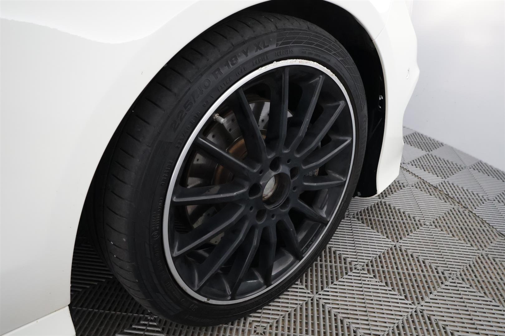 Mercedes-Benz CLA 2015
