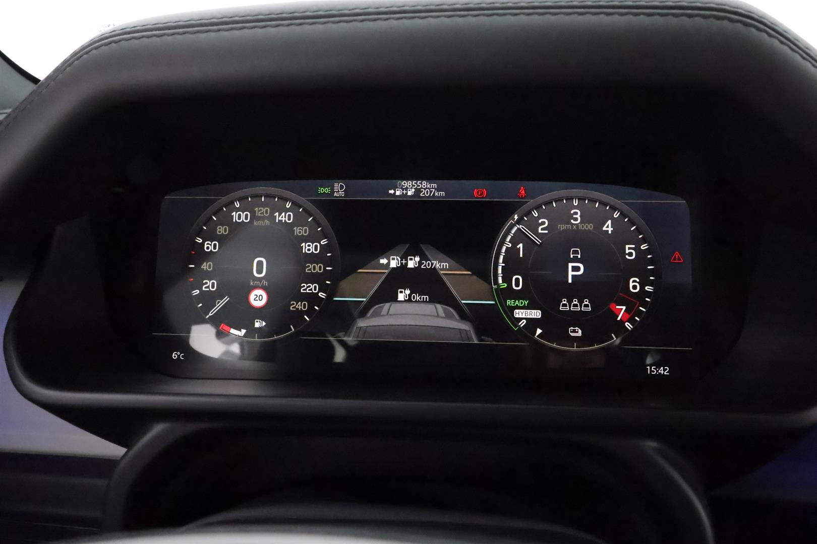 Land Rover Defender 2021