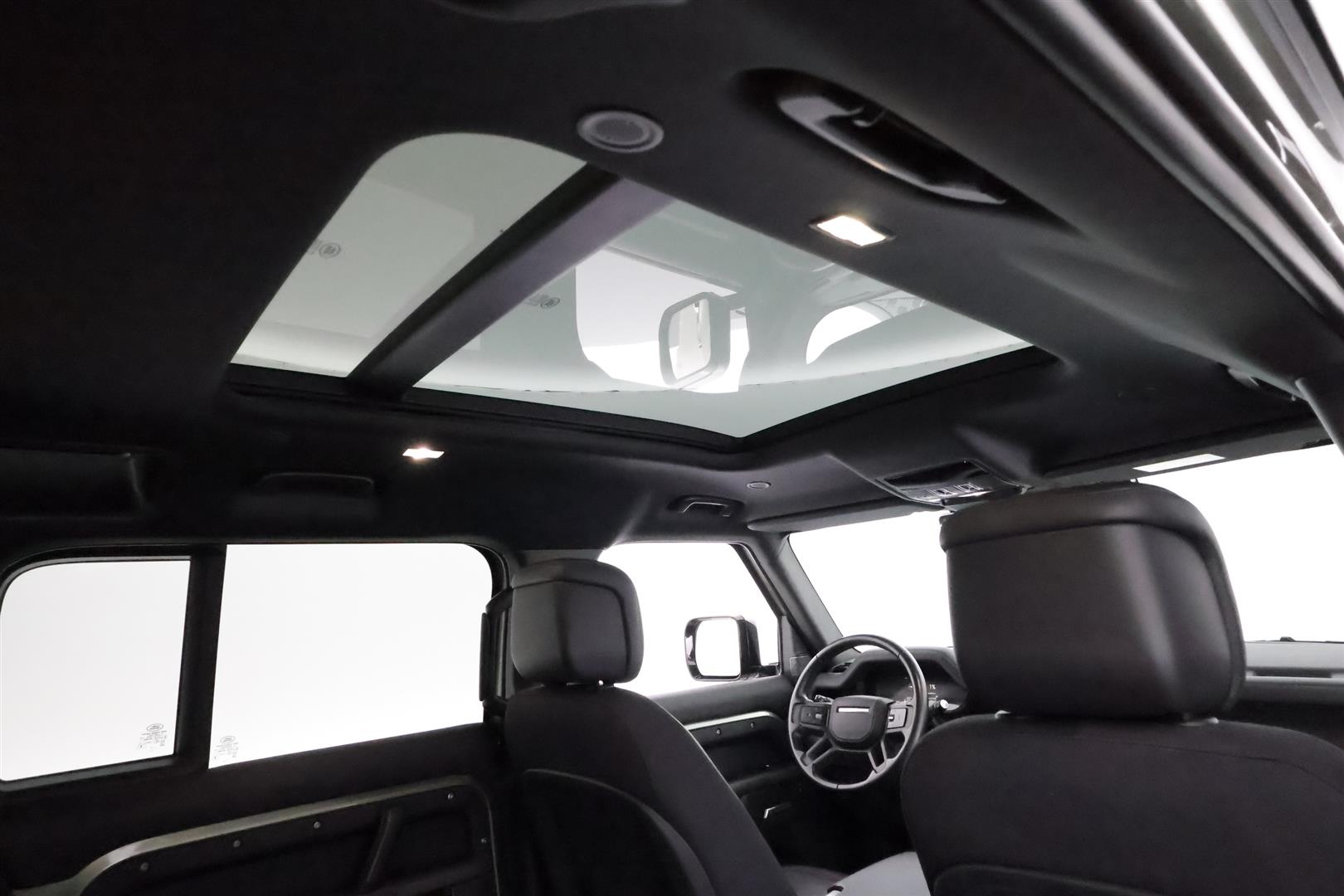 LAND ROVER DEFENDER 2023