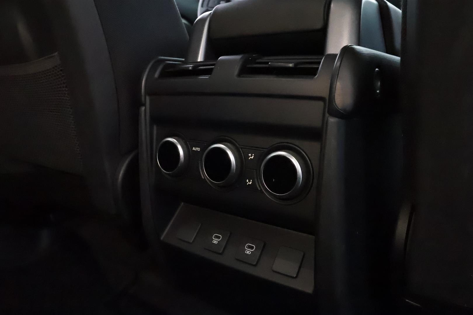 LAND ROVER DEFENDER 2023