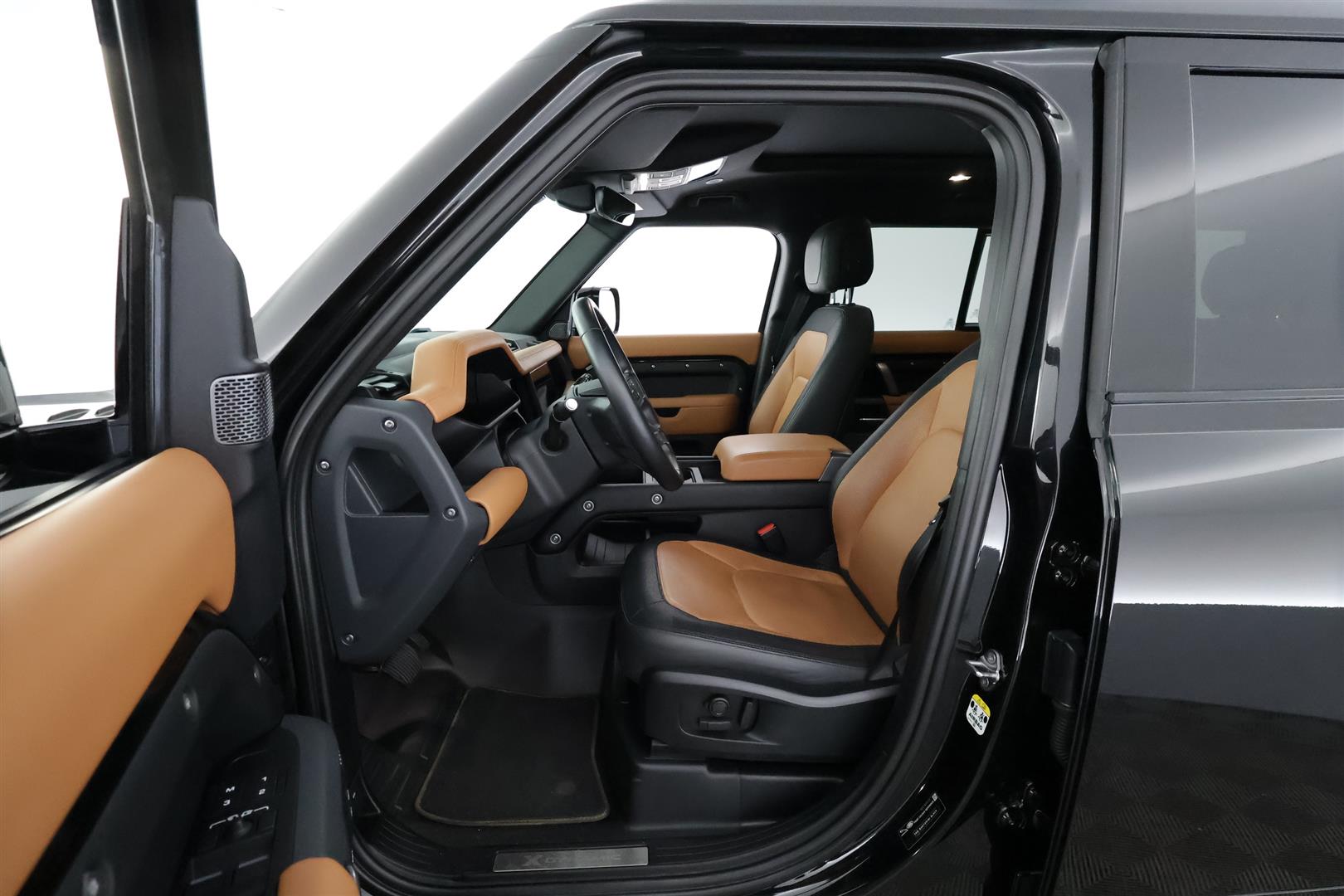 Land Rover Defender 2024