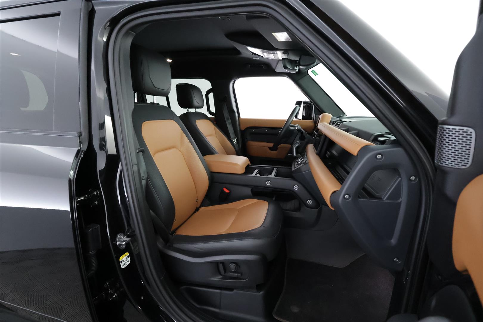 Land Rover Defender 2024