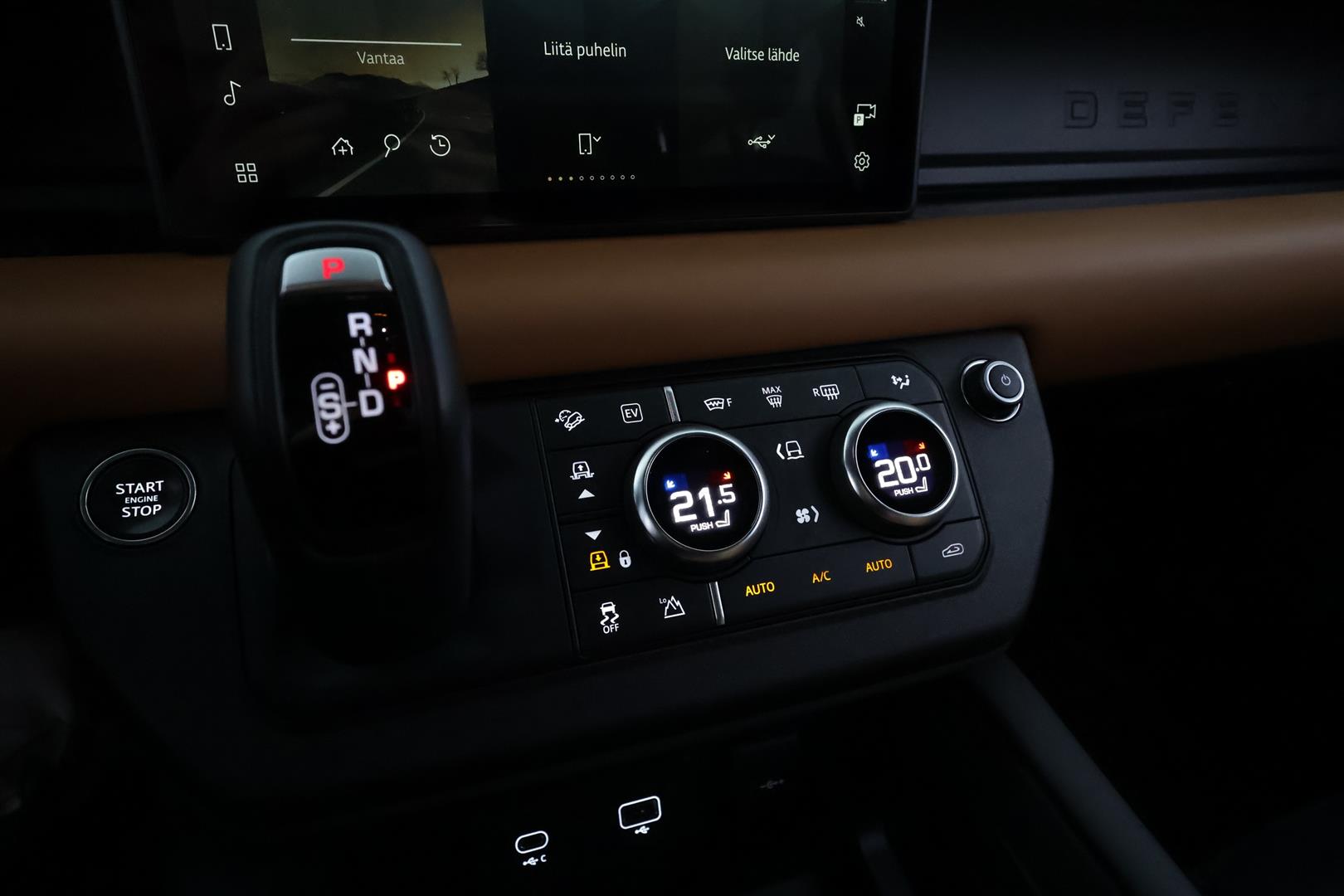 Land Rover Defender 2024