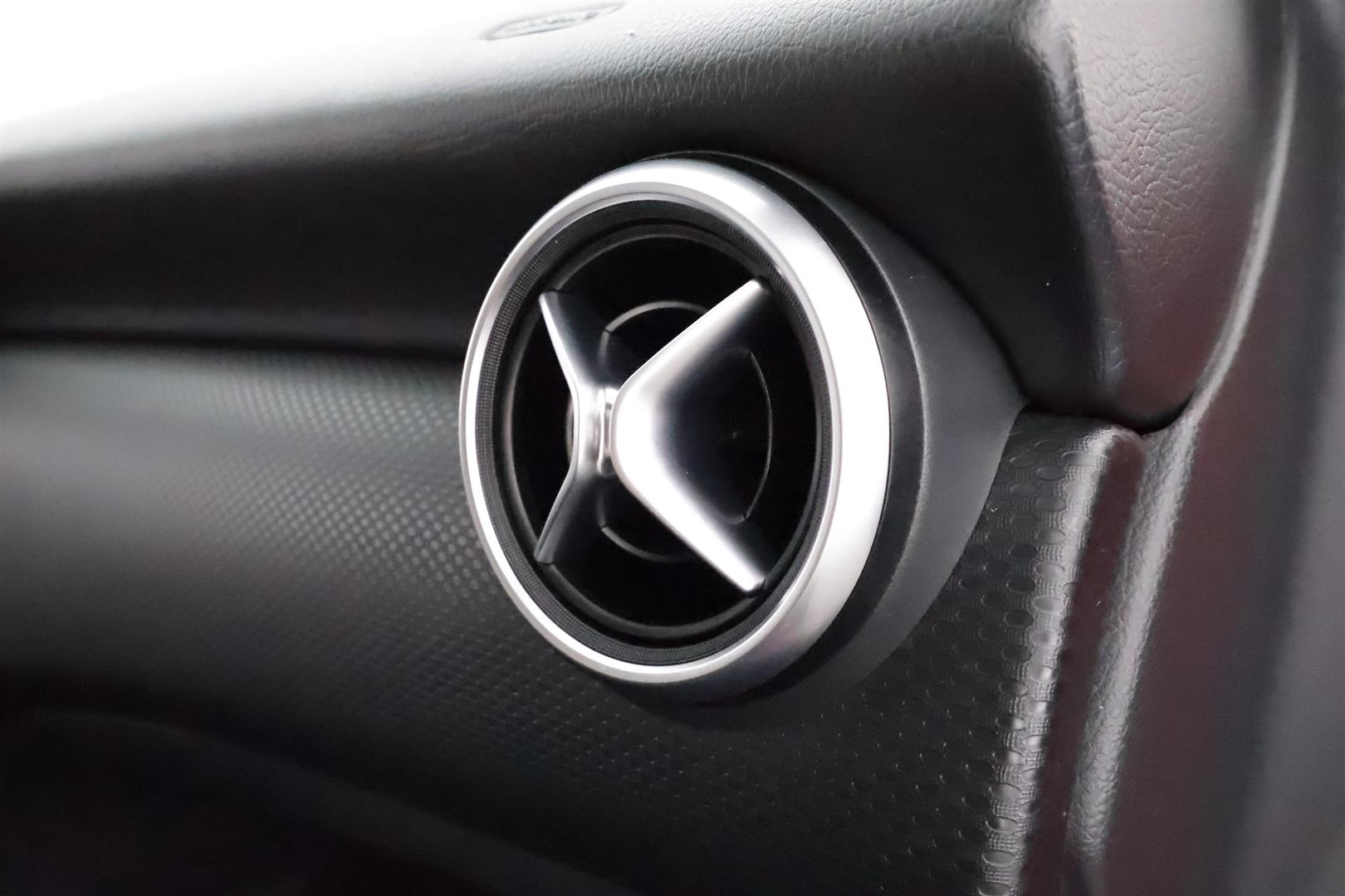 Mercedes-Benz A 2016