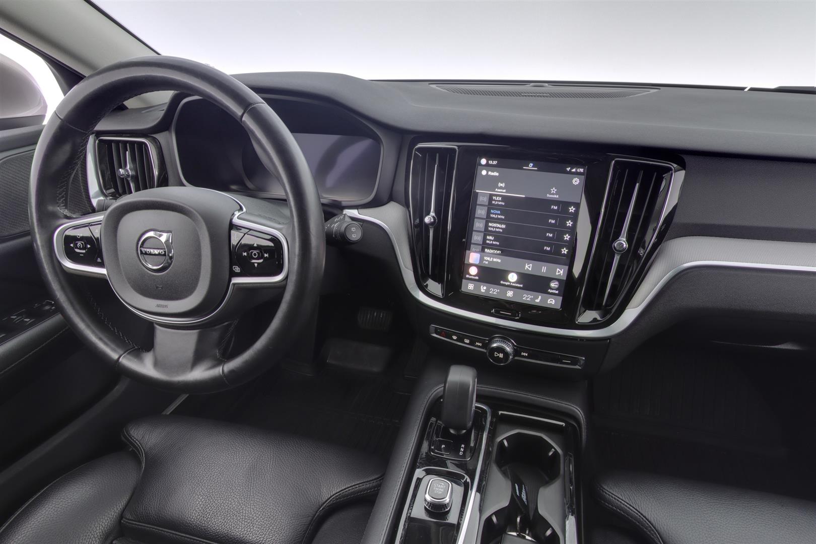 Volvo V60 2024