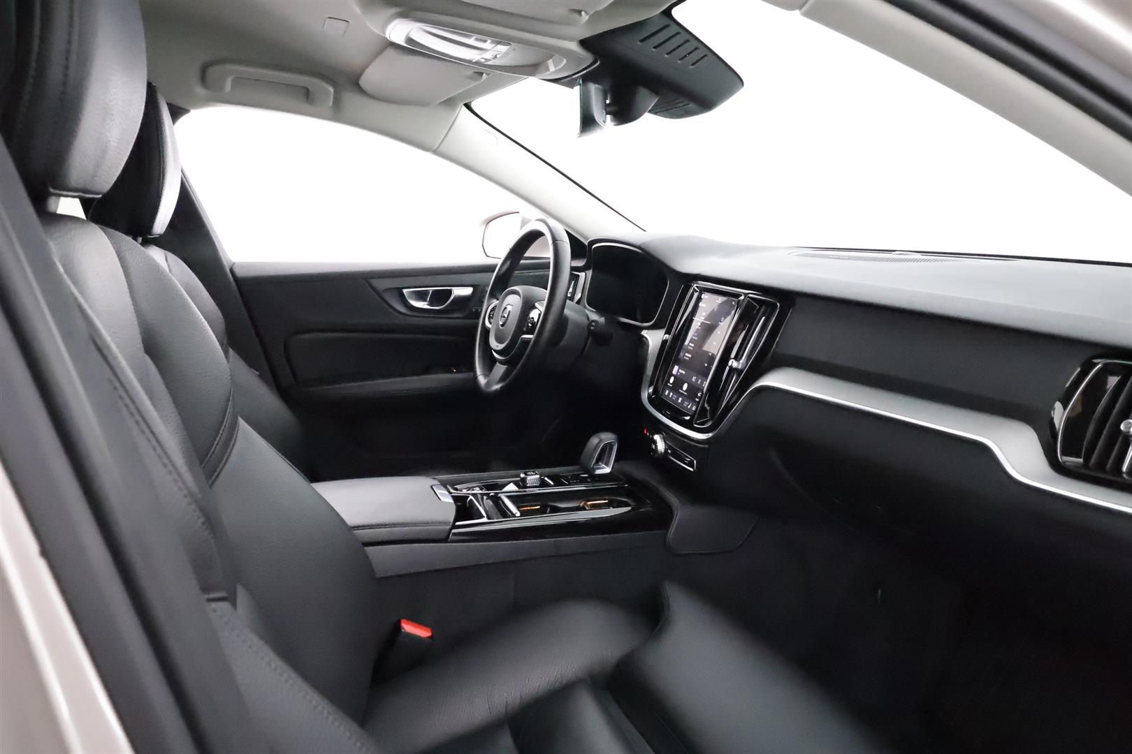 Volvo V60 2024