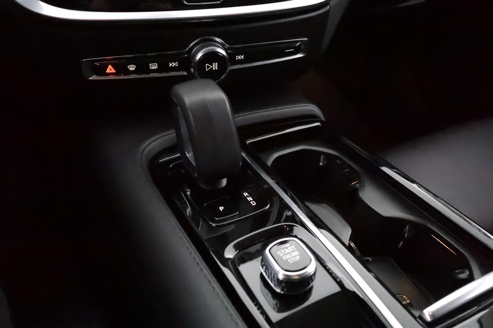 Volvo V60 2024