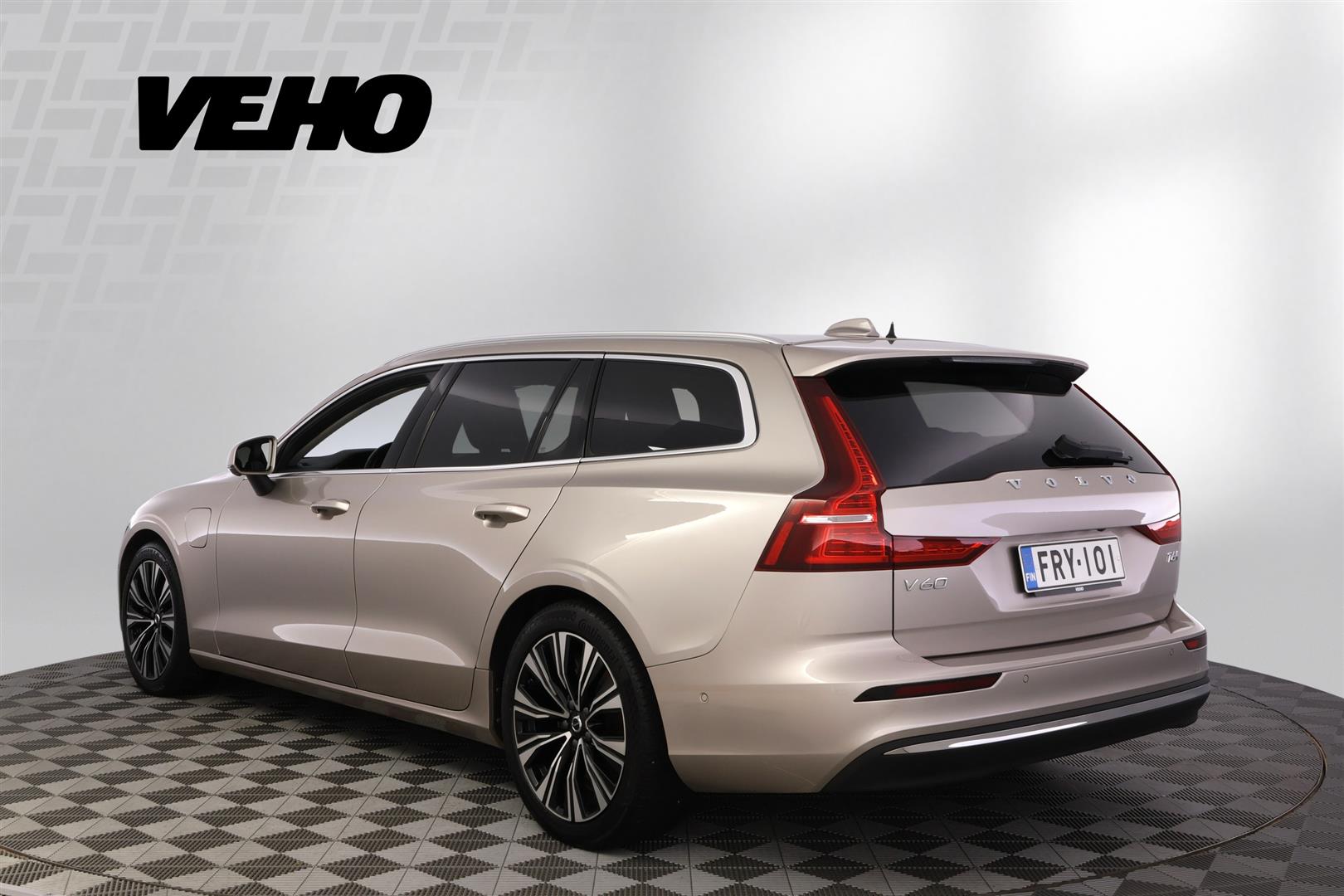 Volvo V60 2024