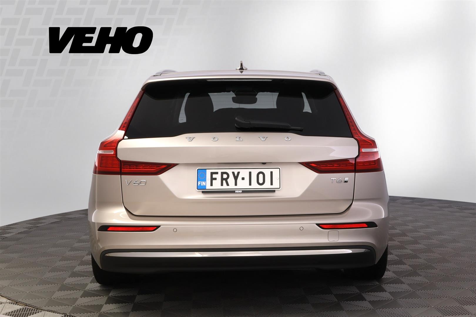 Volvo V60 2024
