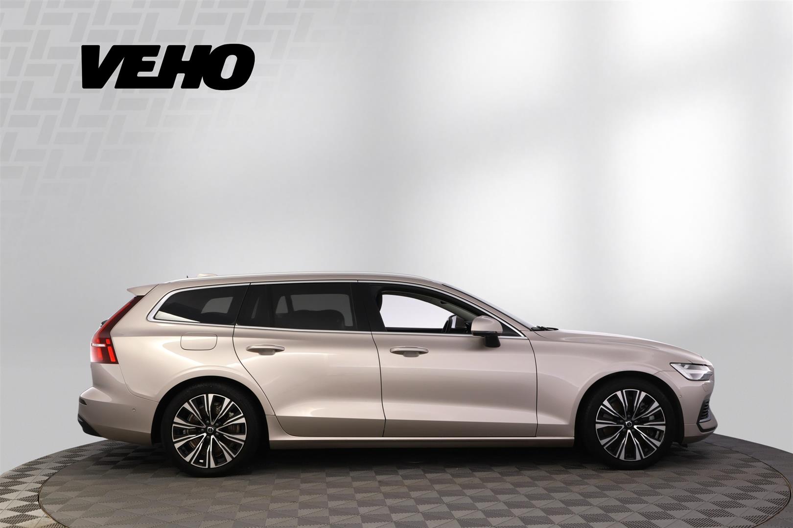 Volvo V60 2024