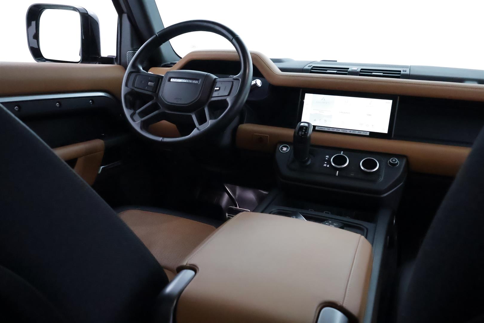 Land Rover Defender 2022