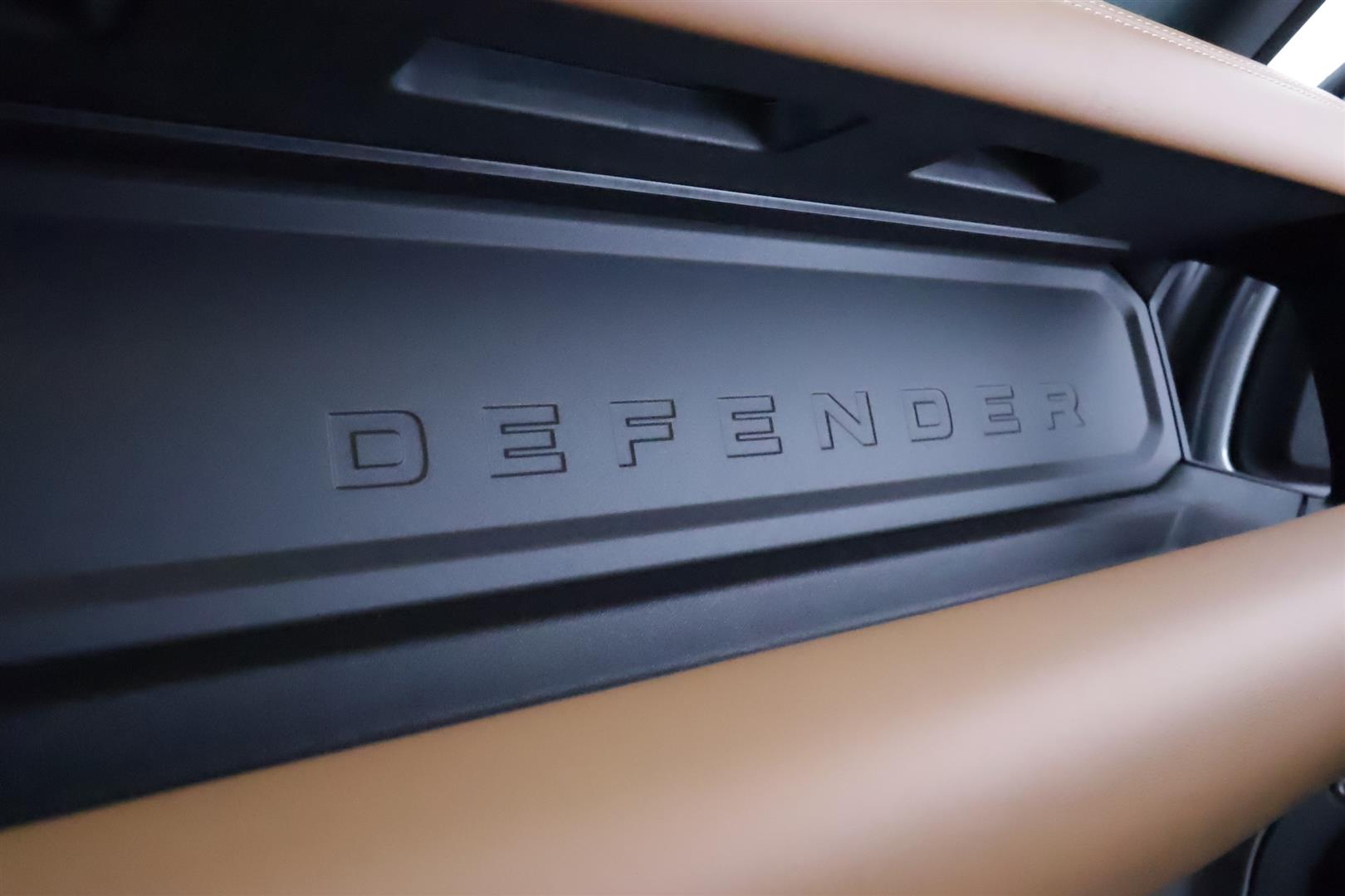 Land Rover Defender 2022