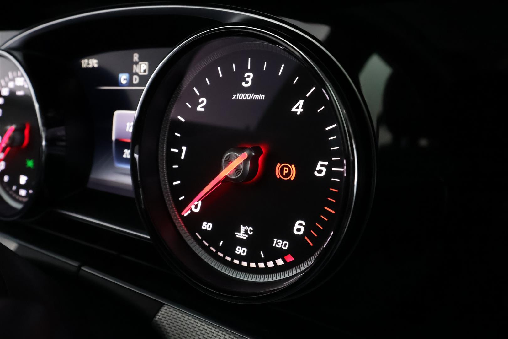 MERCEDES-BENZ E 2017