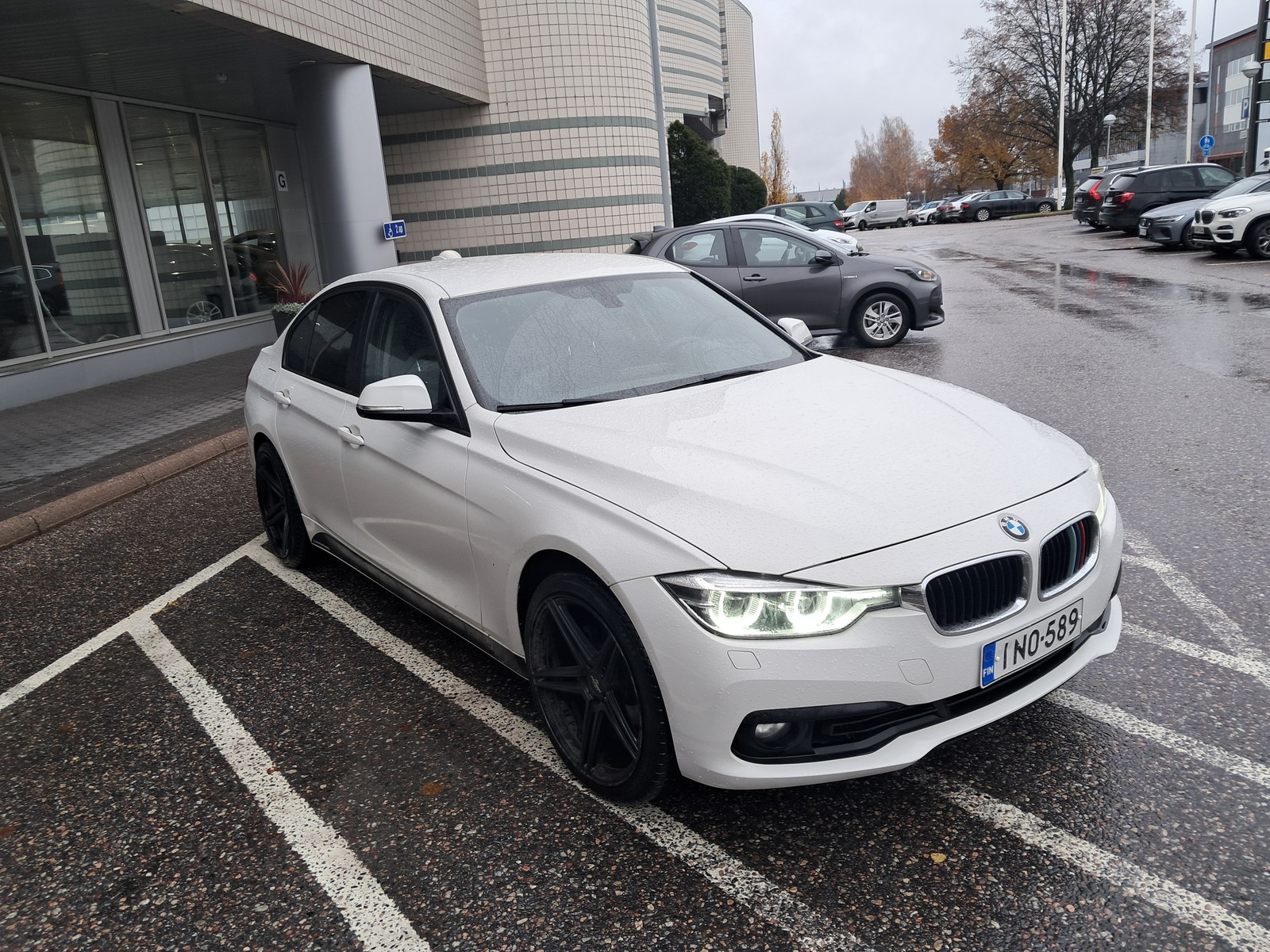 BMW 318 2017