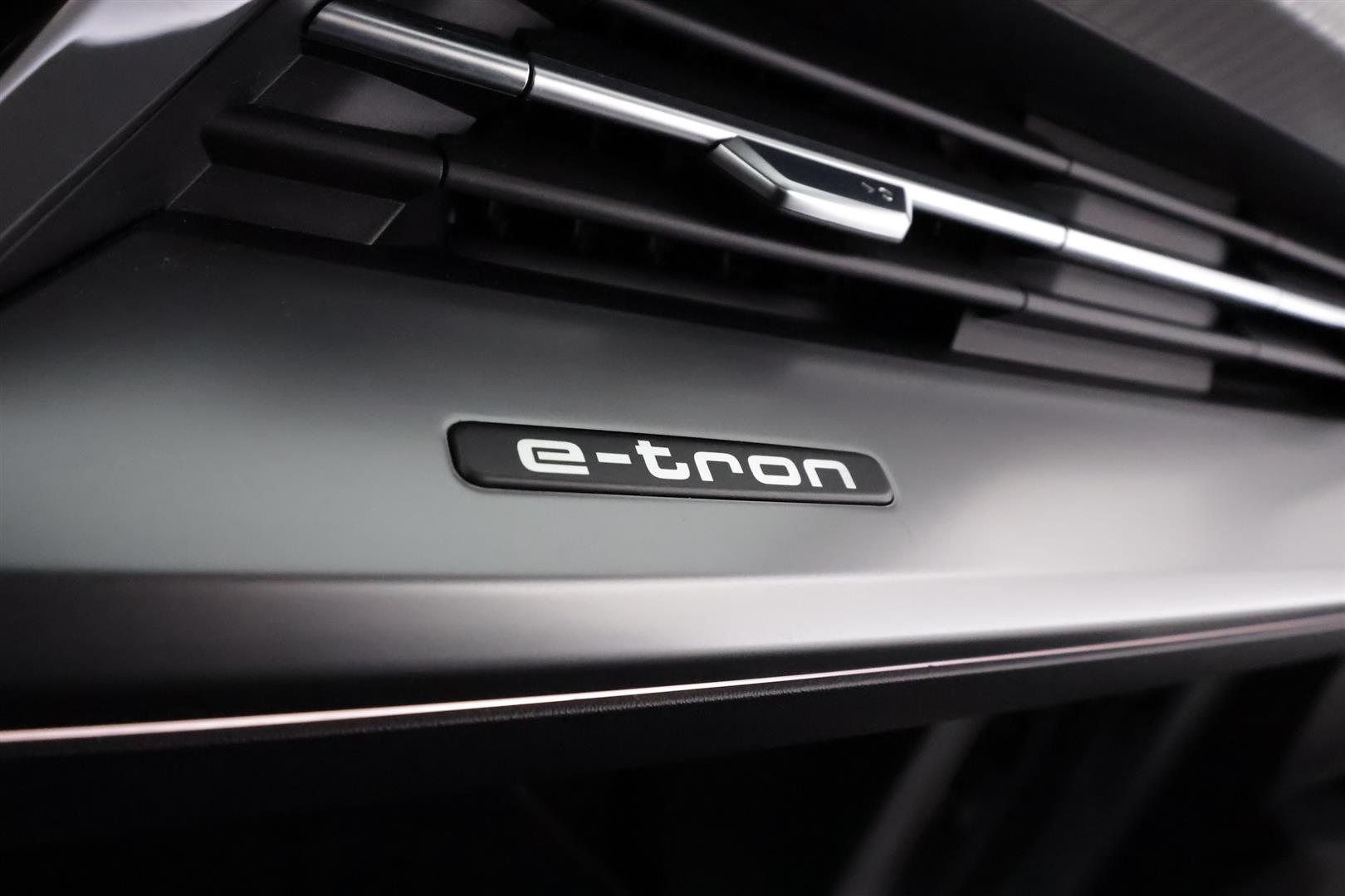 Audi Q4 e-tron 2021