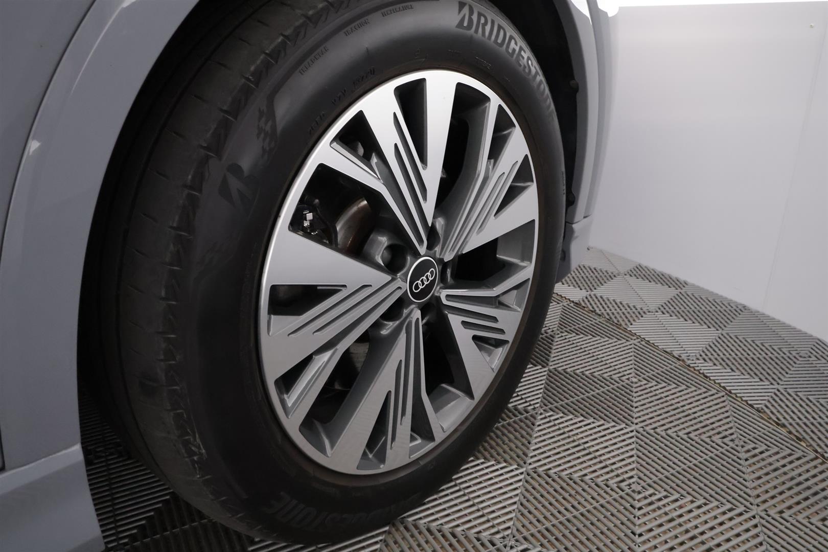 Audi Q4 e-tron 2021