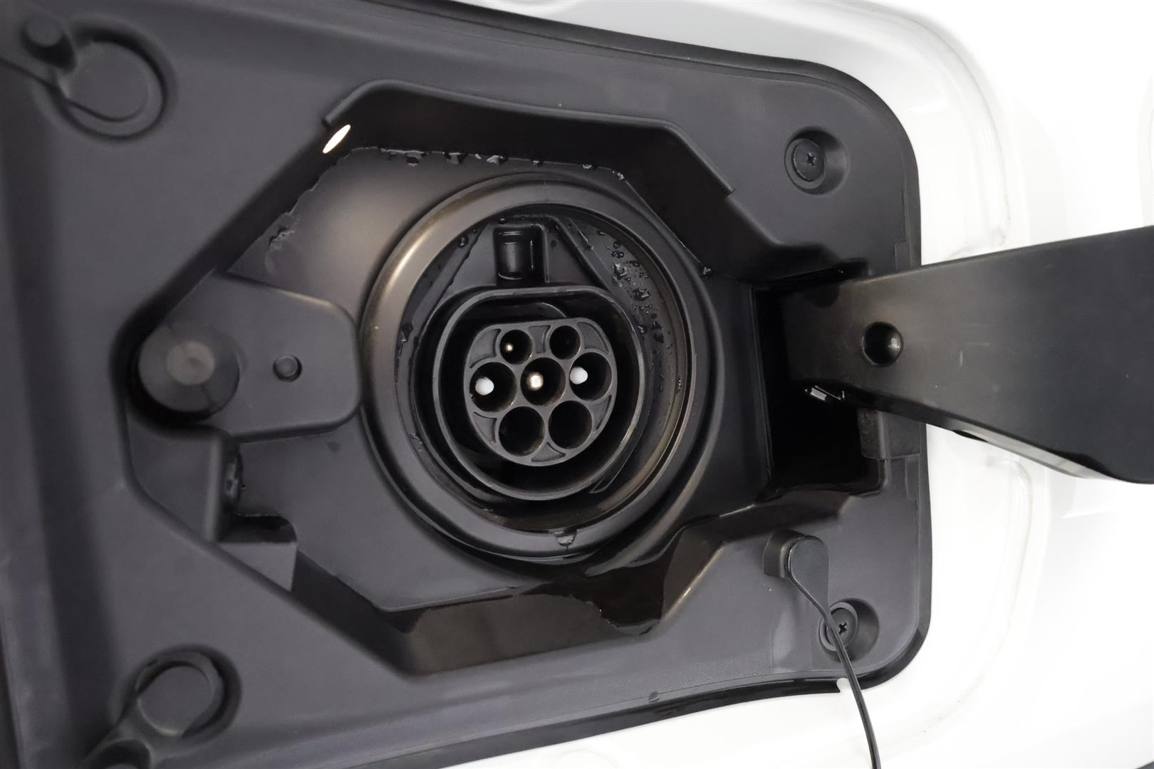 Toyota RAV4 Plug-in 2023