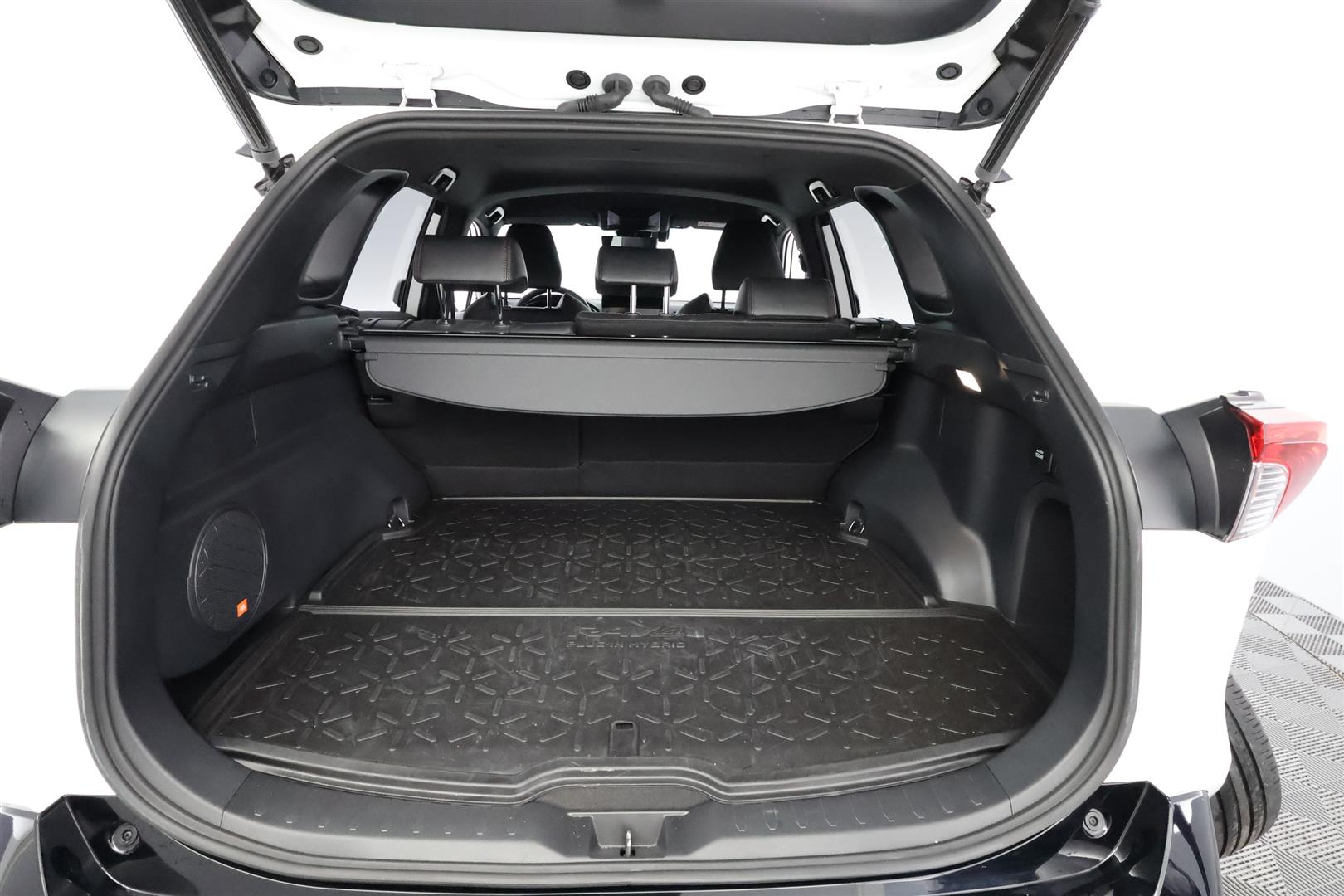 Toyota RAV4 Plug-in 2023