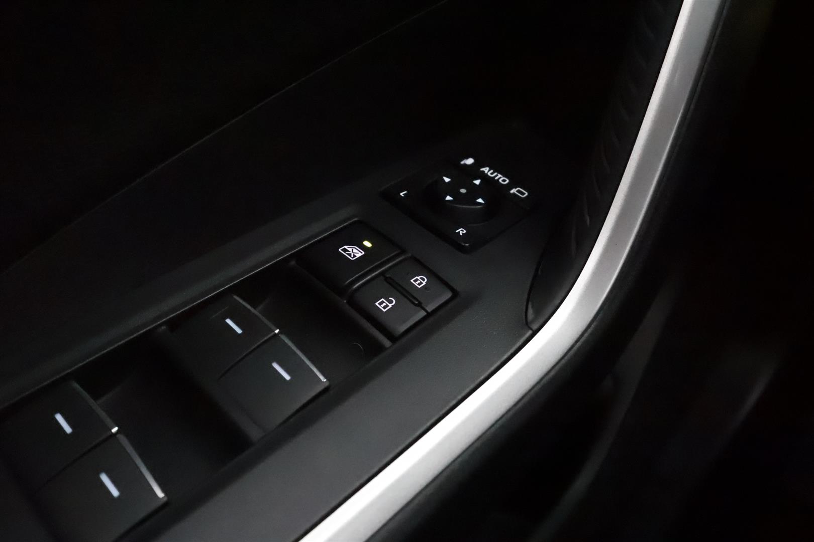 TOYOTA RAV4 Plug-in 2023