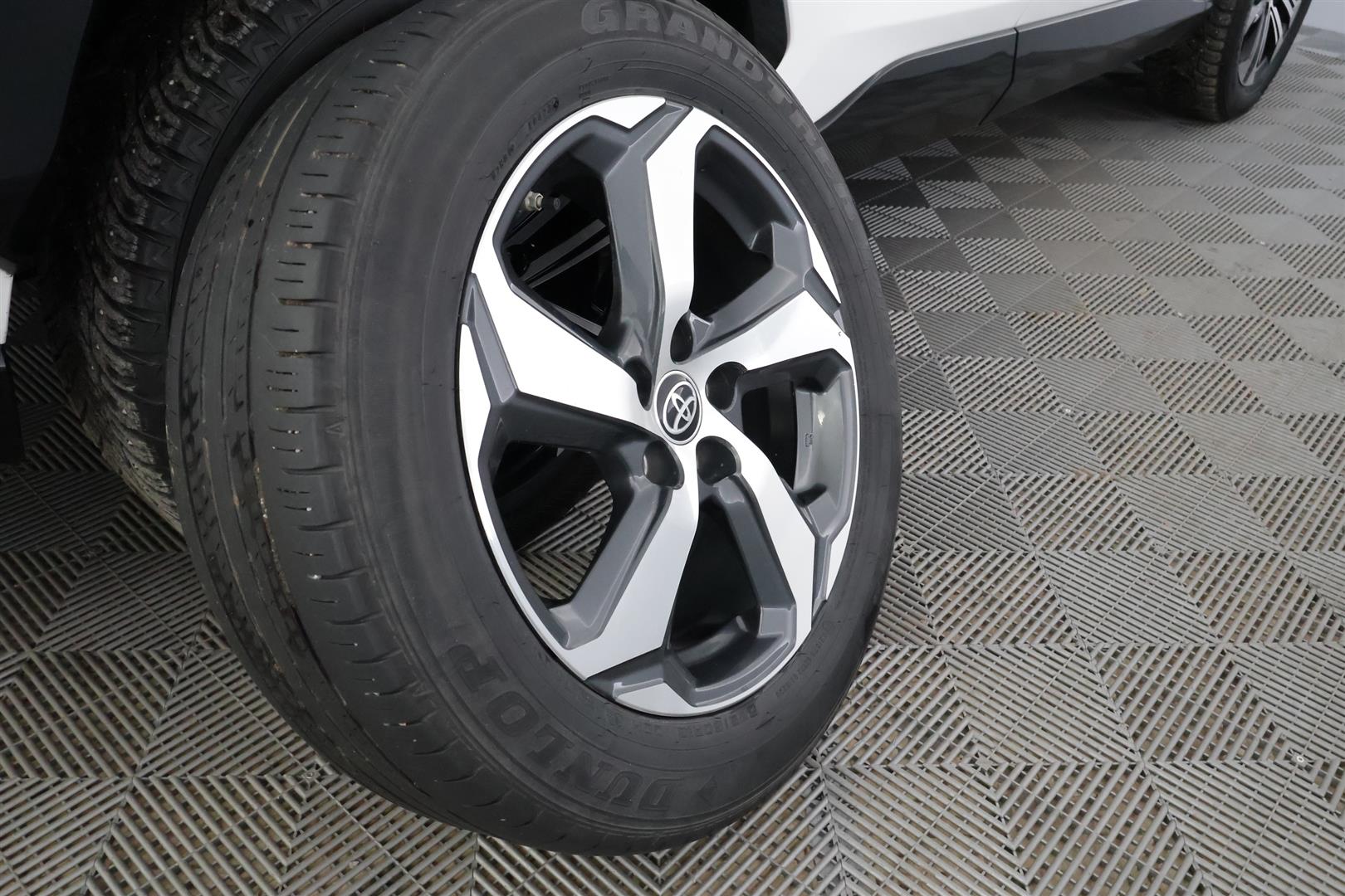 TOYOTA RAV4 Plug-in 2023