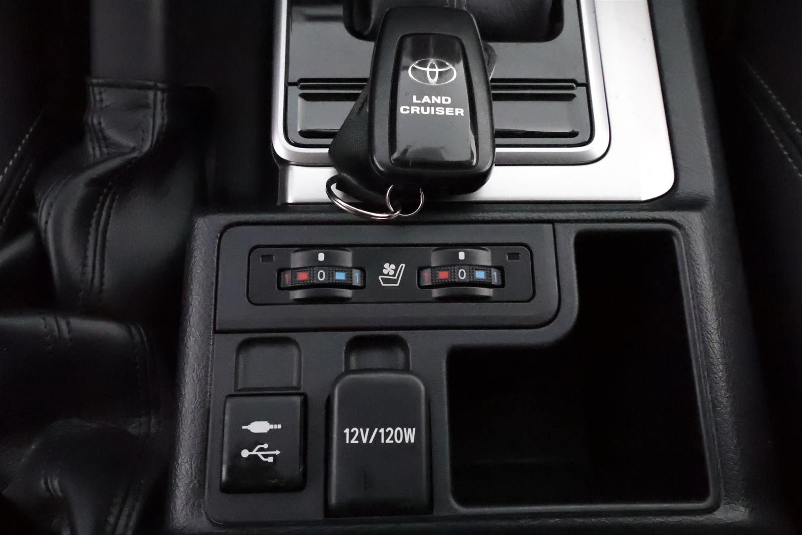 Toyota Land Cruiser 2018