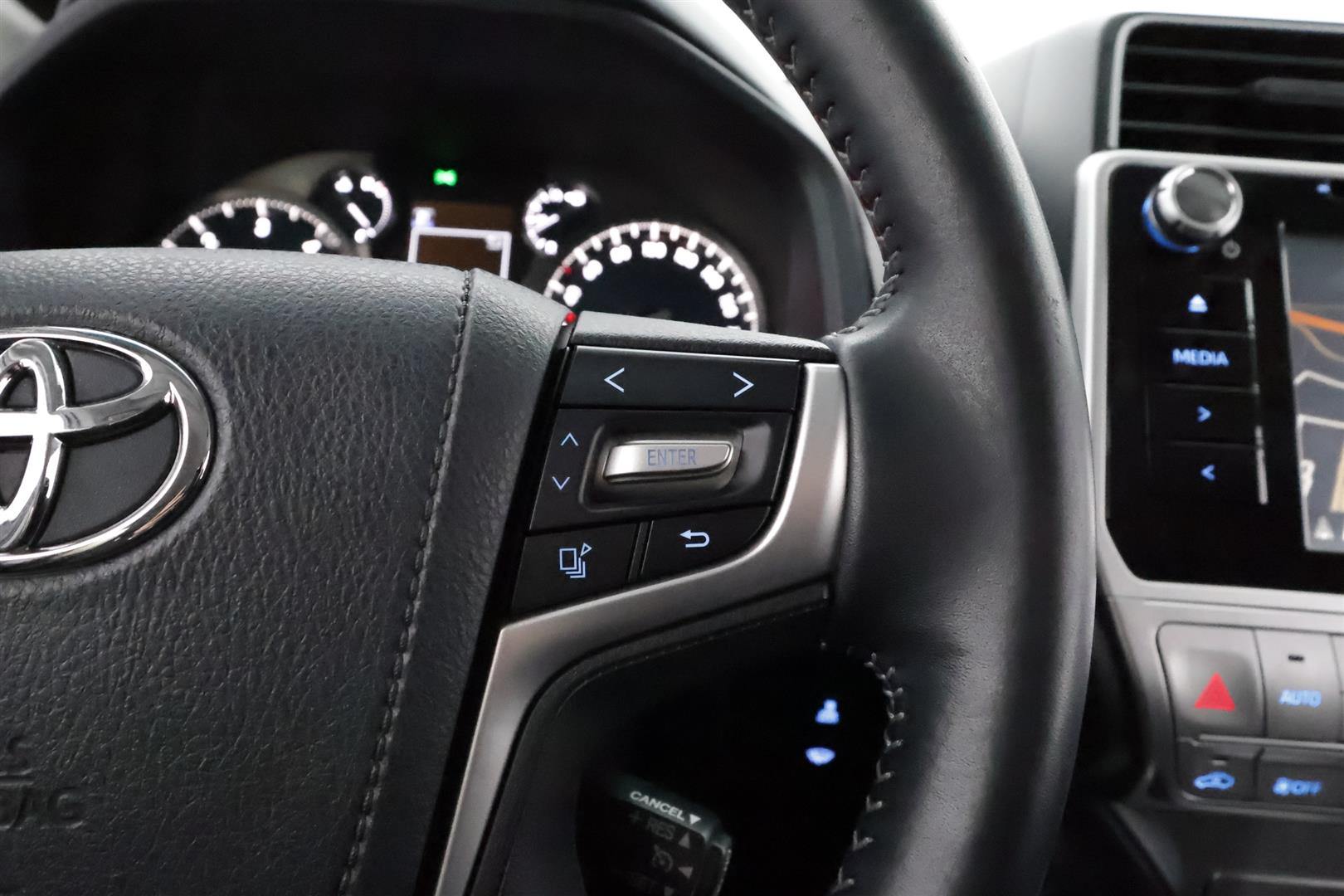 Toyota Land Cruiser 2018