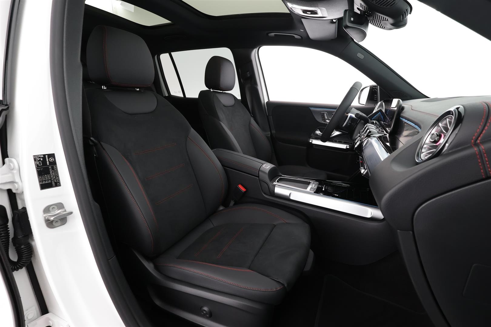 Mercedes-Benz EQB 2025
