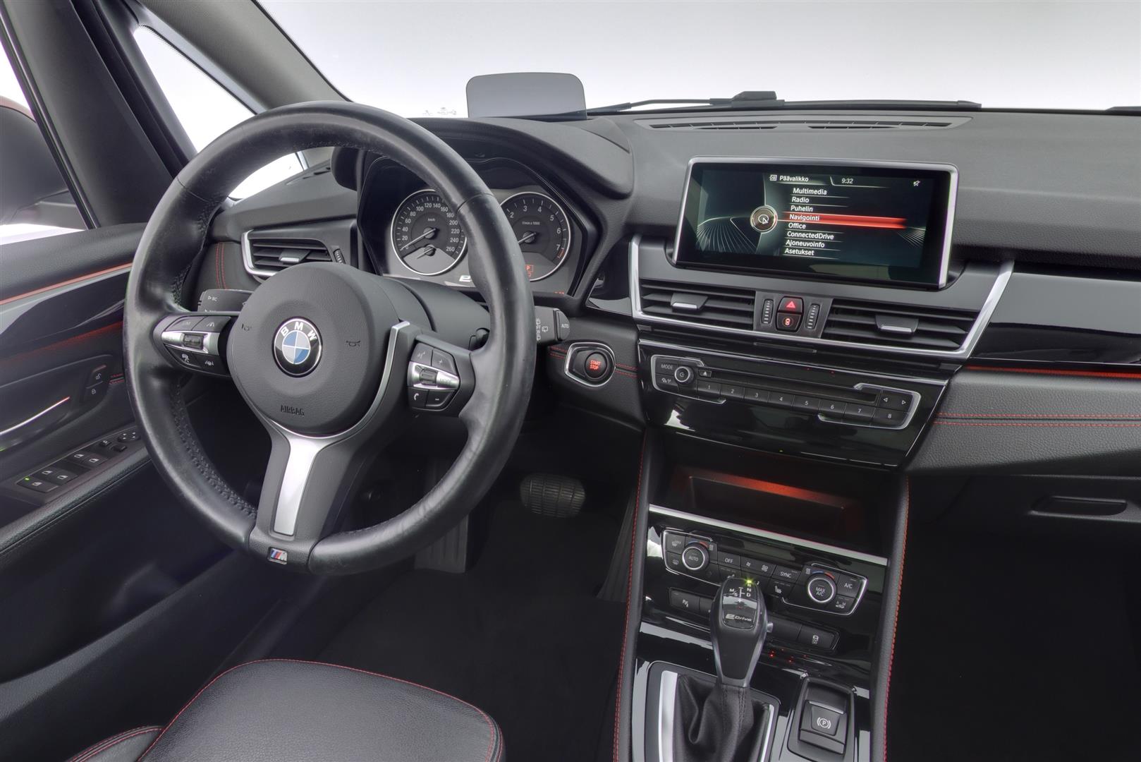 BMW 225 2016
