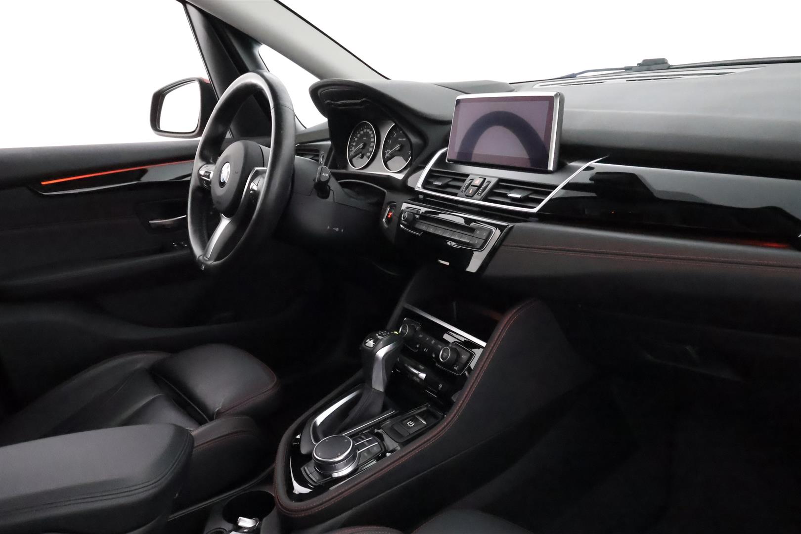 BMW 225 2016