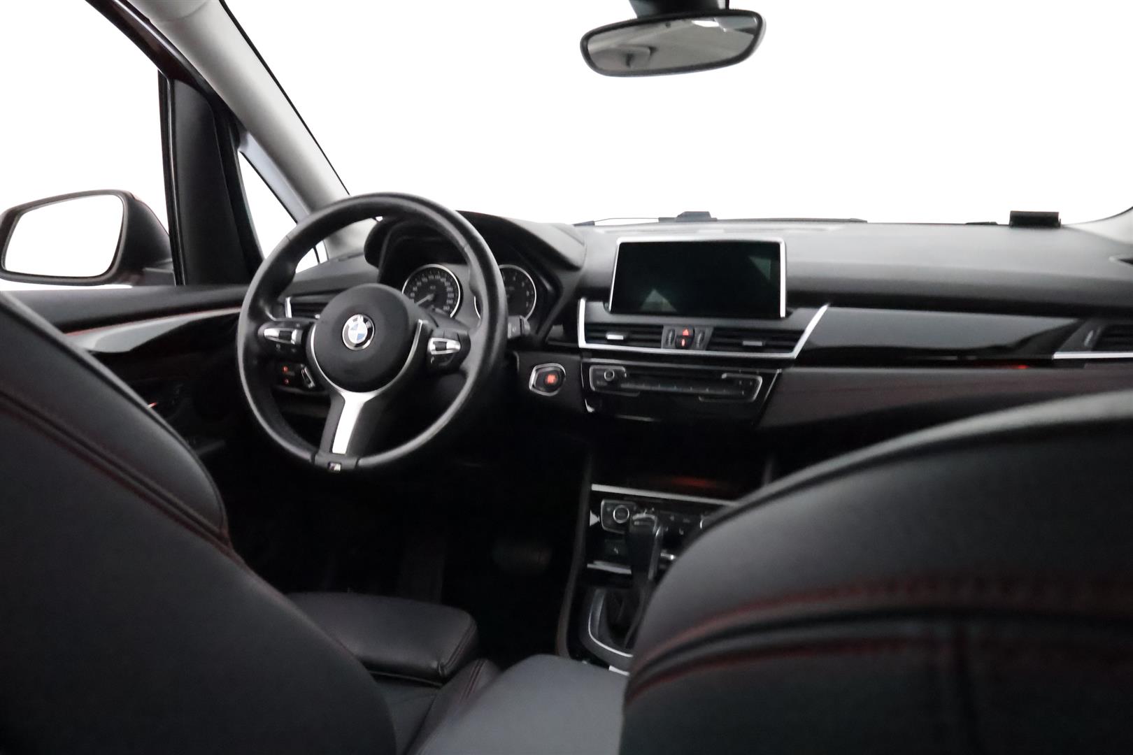 BMW 225 2016