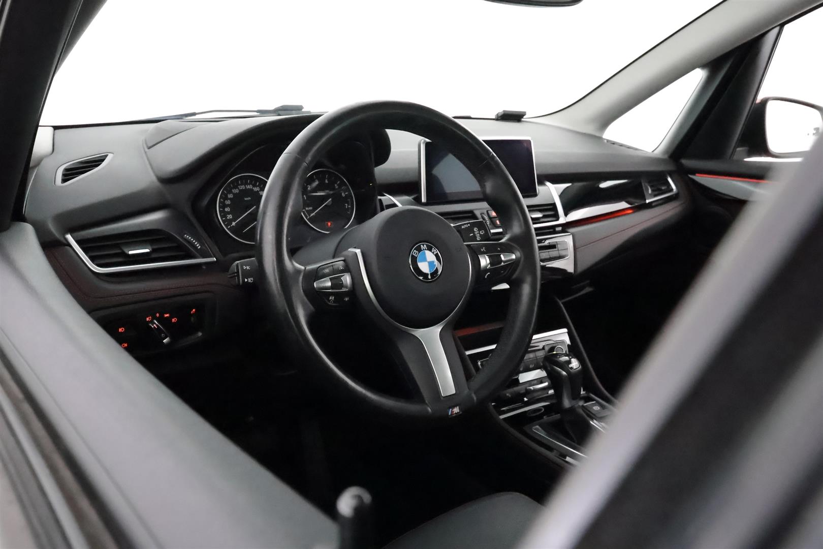 BMW 225 2016