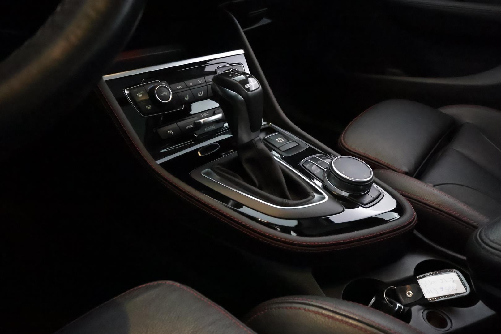 BMW 225 2016