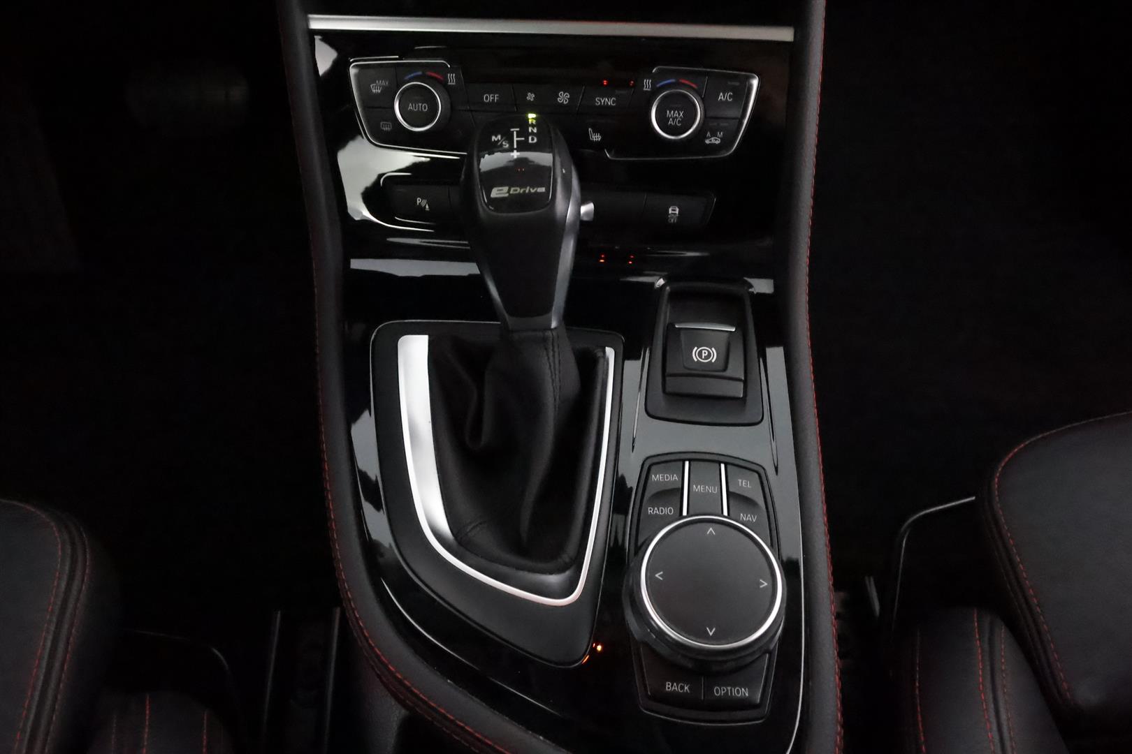 BMW 225 2016