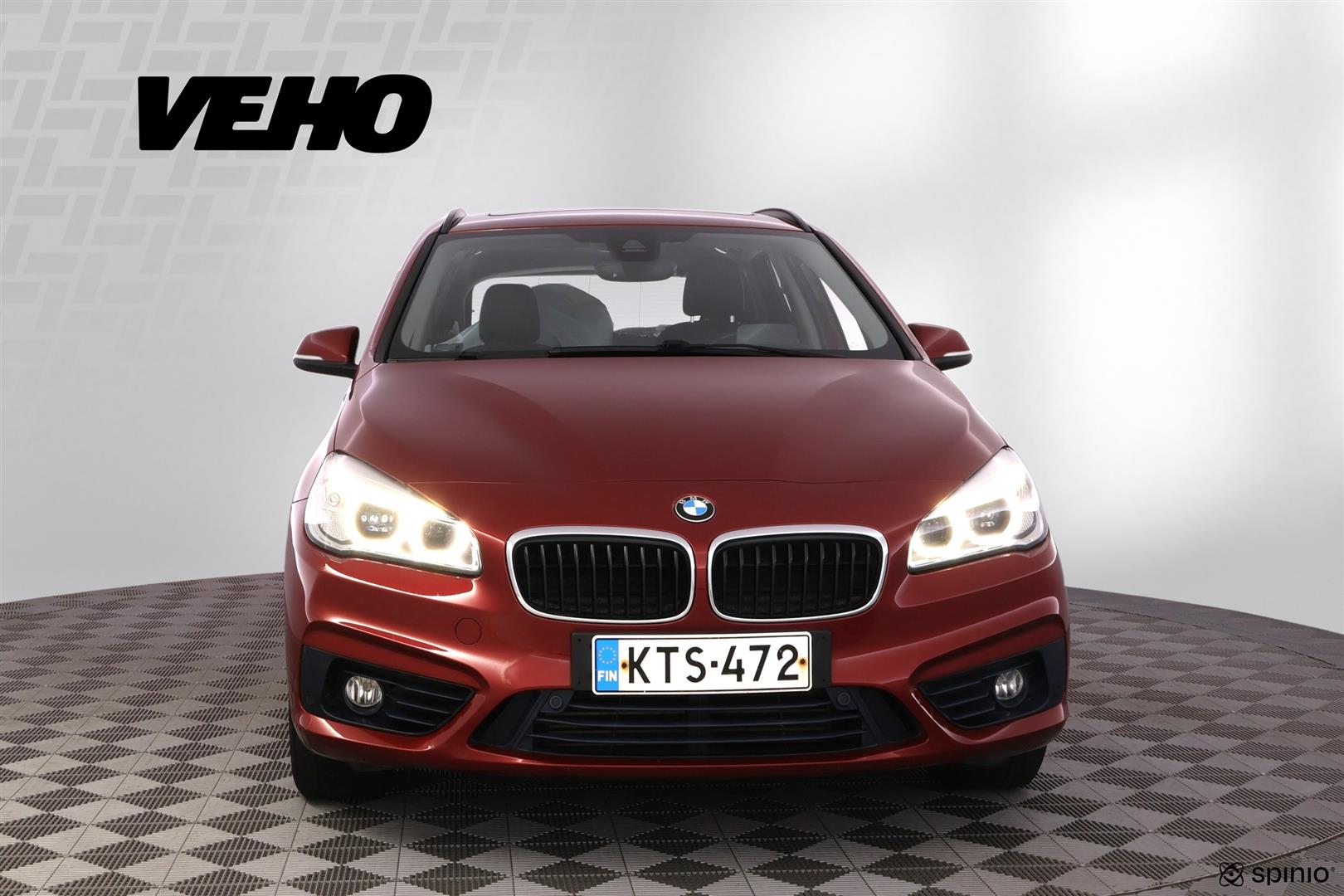 BMW 225 2016